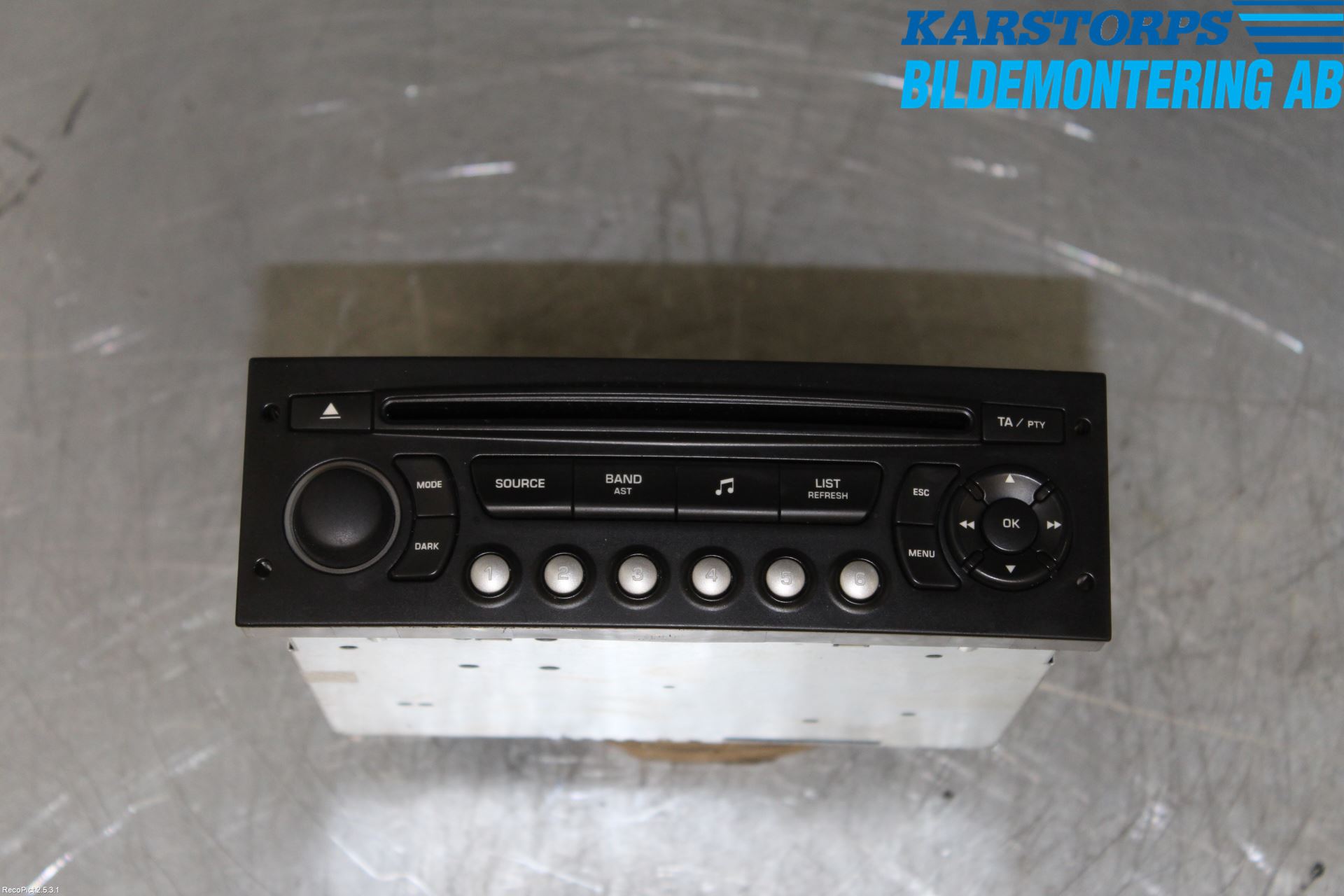Citroen C4 I   05-10 Stereo Radio Med Cd