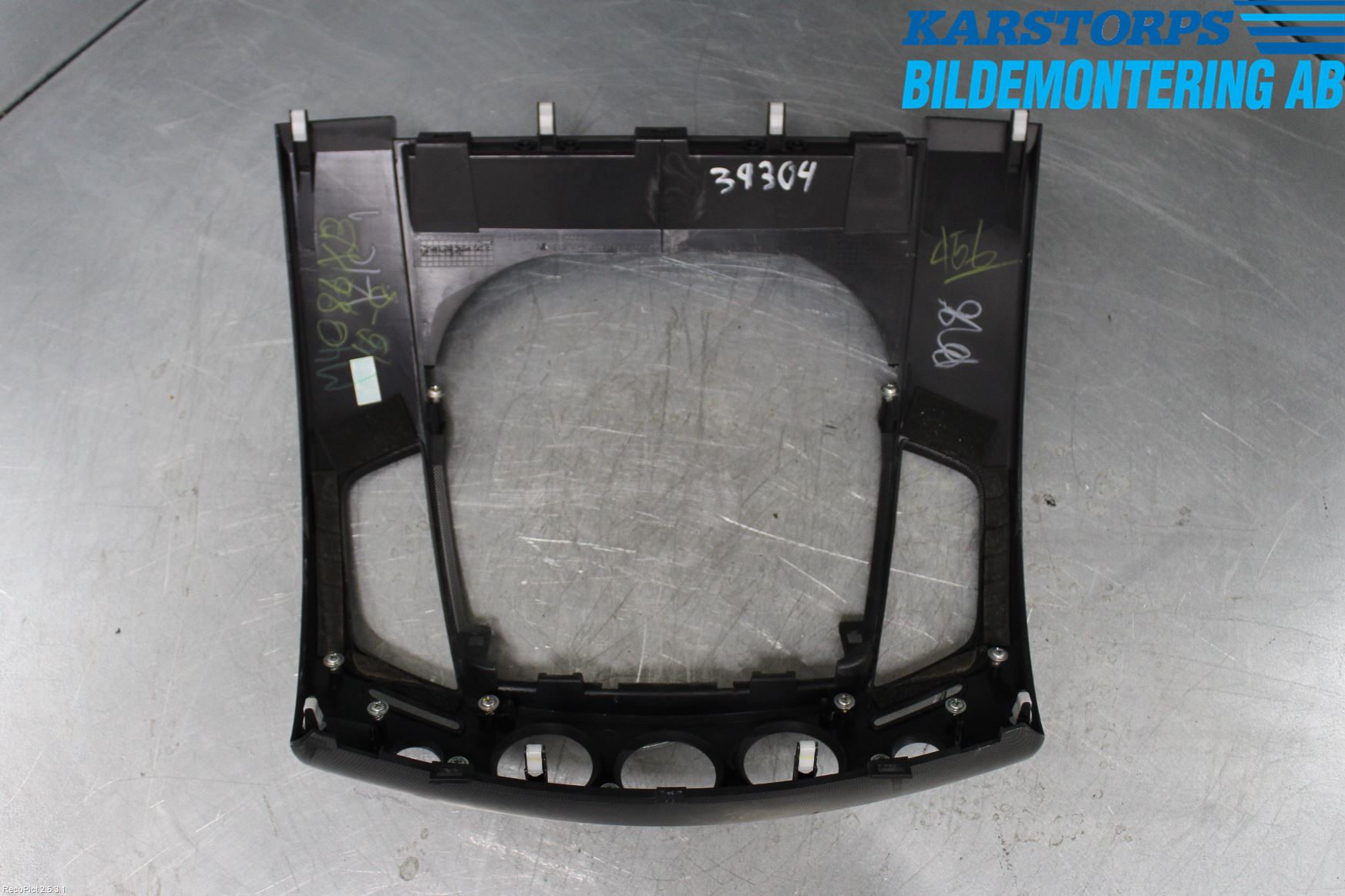 Mitsubishi L200 06-15 Instrumentkonsoll Midt