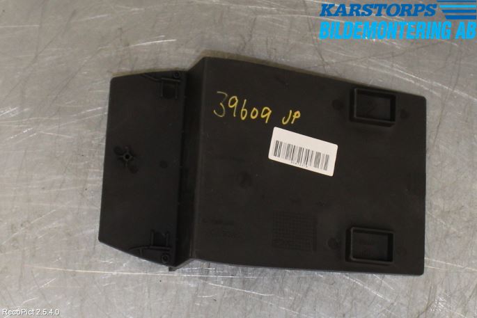 Volvo V70 08-13 Innr Konsoll-Lomme