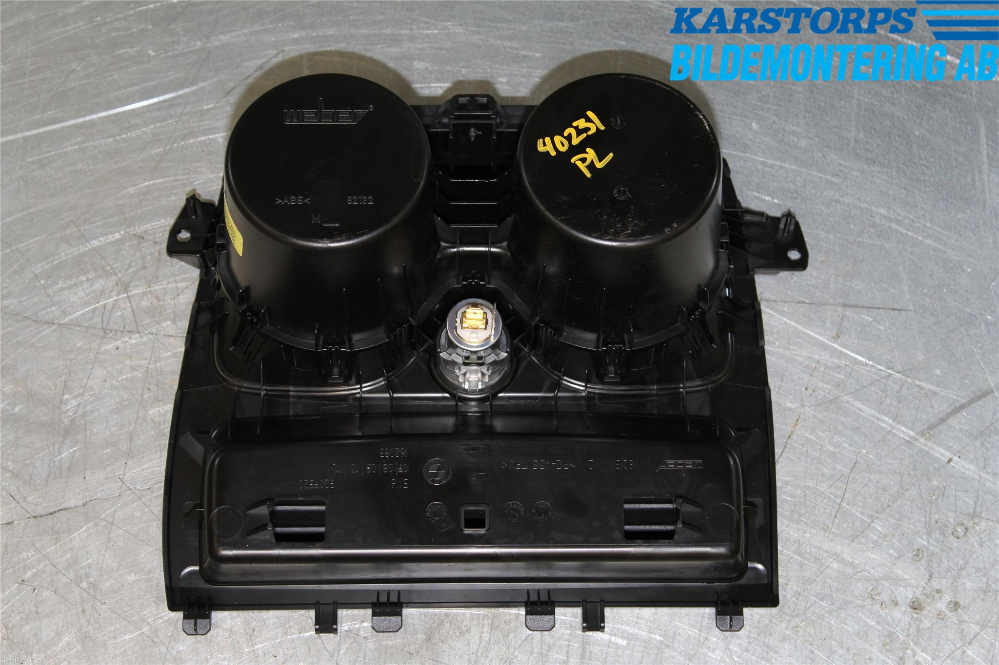 BMW 1 F20/F21 11-19 Innr Koppholder