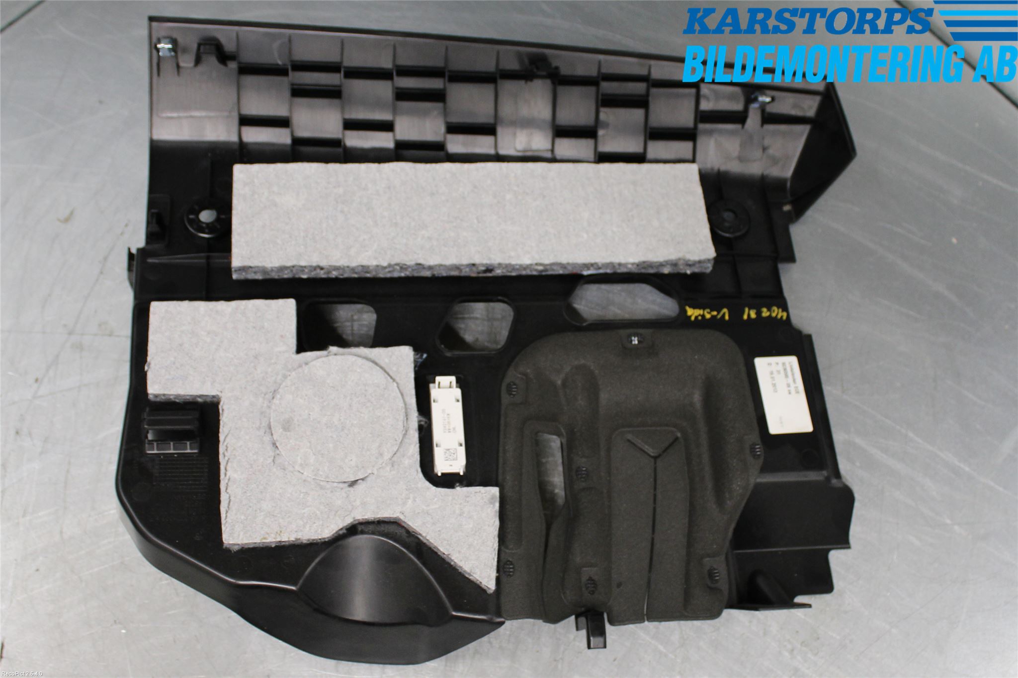BMW 1 F20/F21 11-19 Innr Dashbord Sparkeplate