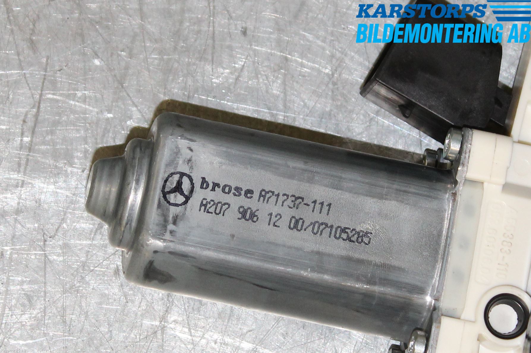 Mercedes-Benz MB C-KLASS (W205) 14-21 Vindusheis El Komp