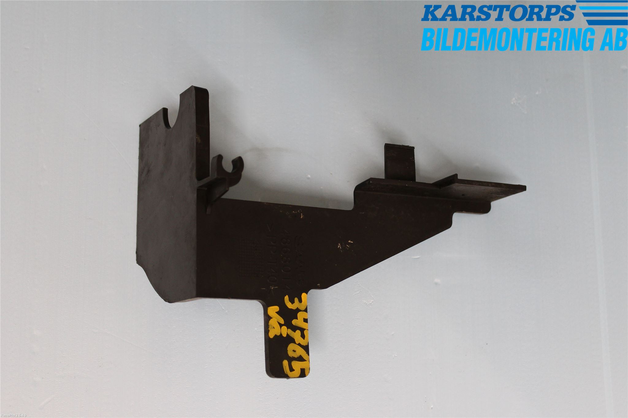 Saab 9-3 VER 1 98-03 Radiator Feste - Ramme - Bjelk