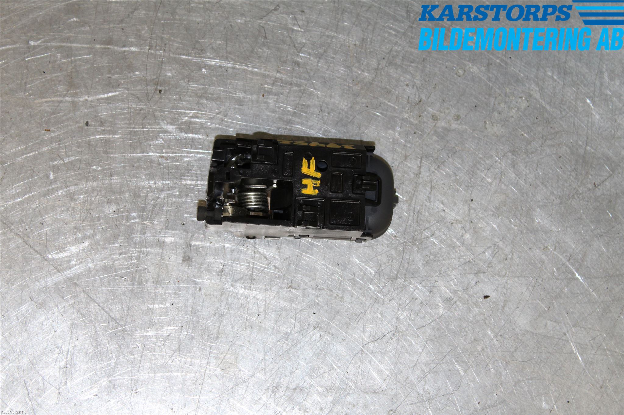 Nissan ALMERA    00-06 Innr Dørhandtak H Indre