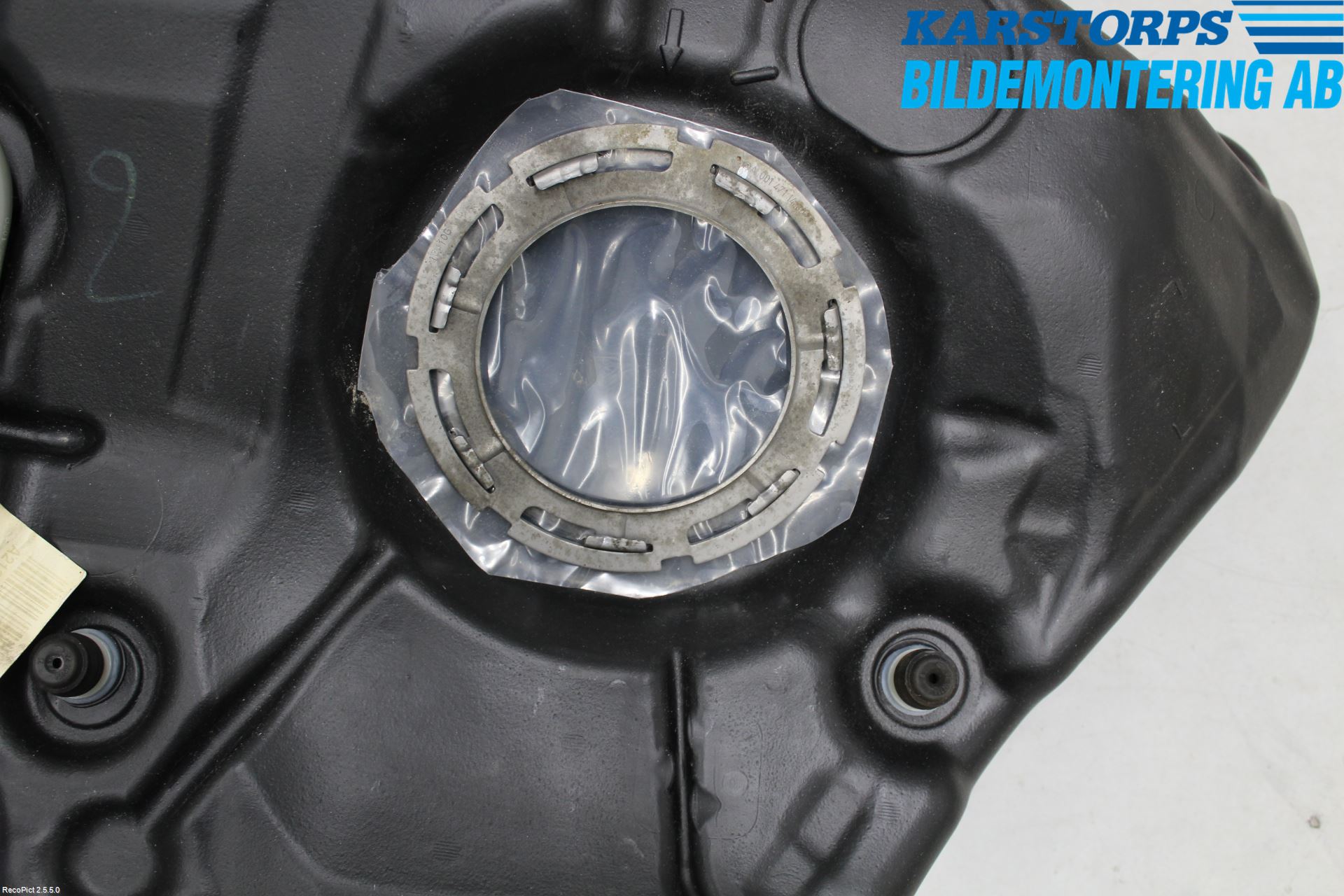 Mercedes-Benz MB E-KLASS (W212) 09-16 Drivstofftank Diesel
