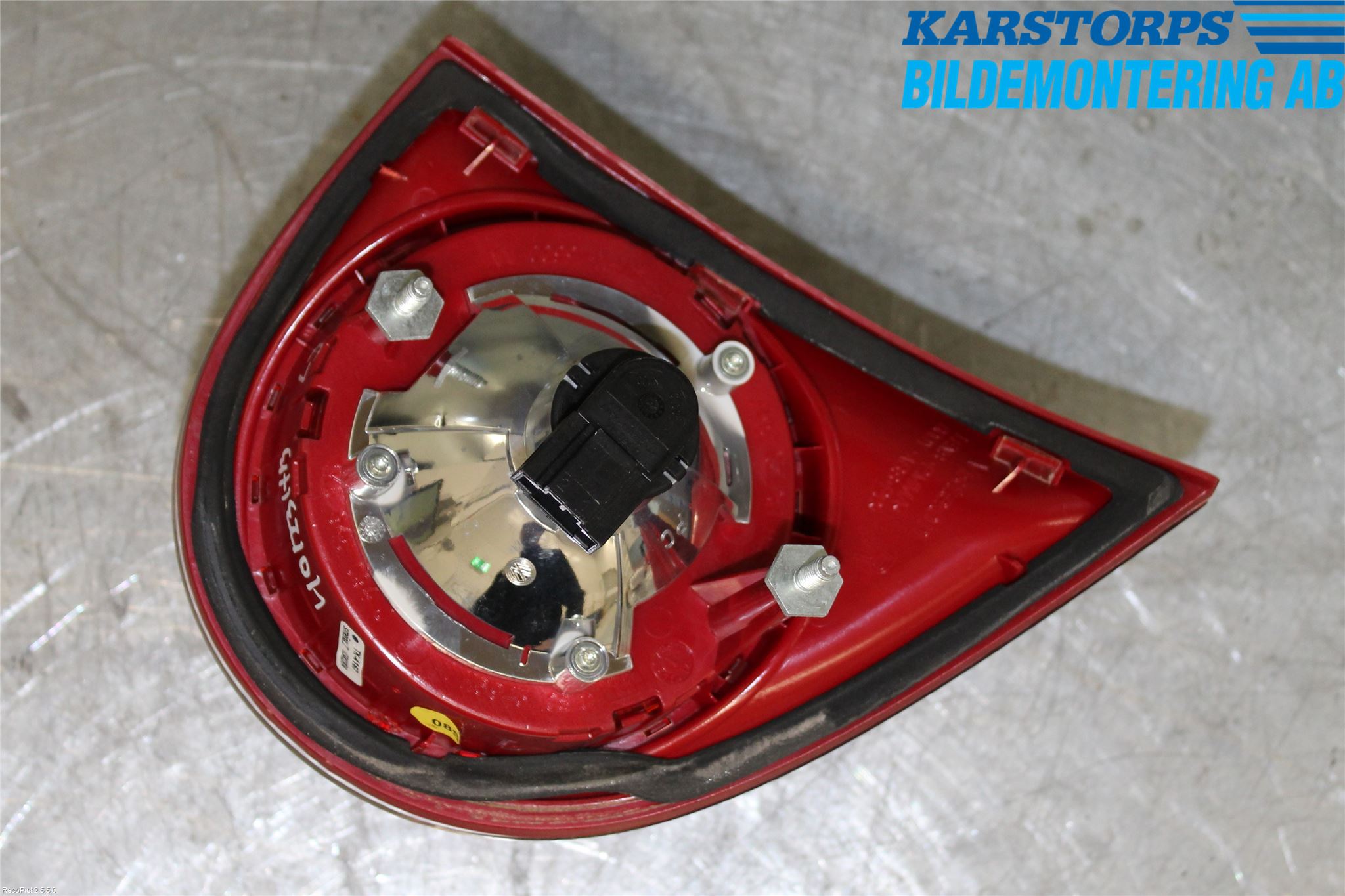 Volkswagen VW GOLF V 04-09 Baklykt Høyre  På Luke(Indre)
