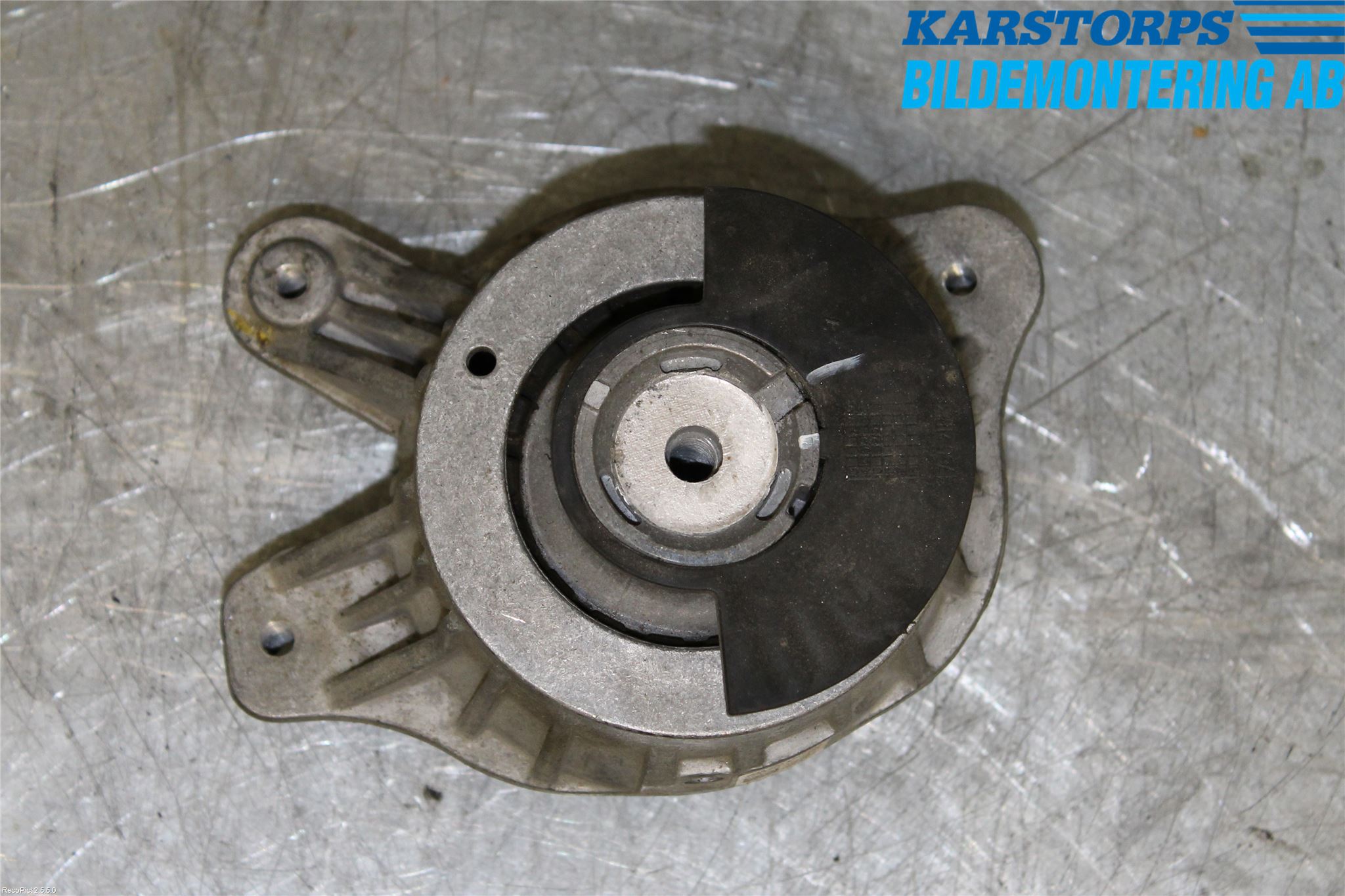 Mercedes-Benz MB C-KLASS (W205) 14-21 Motor Feste Gummi