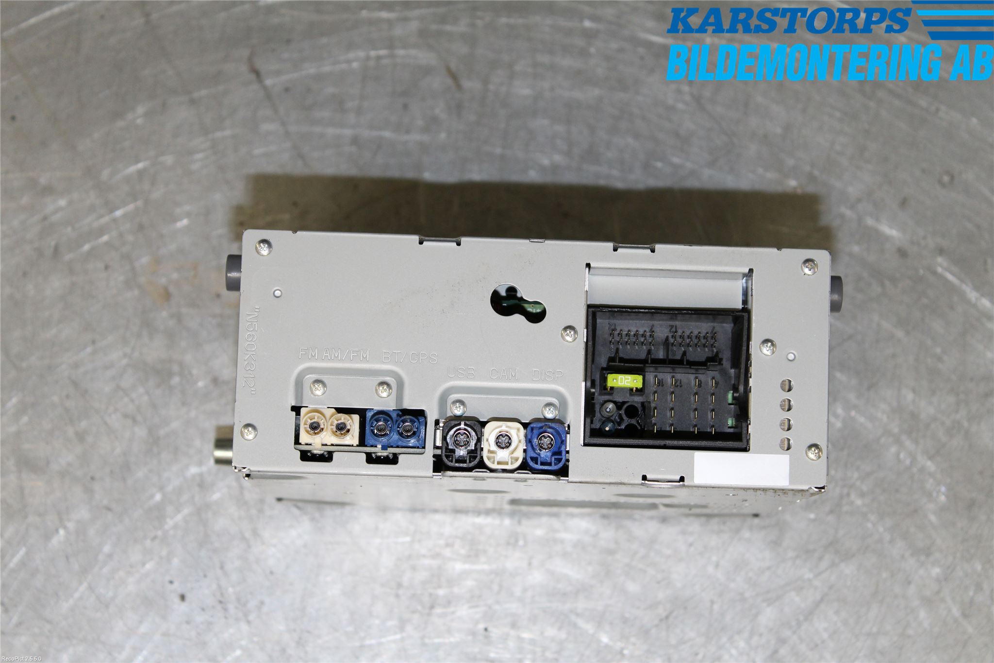Mercedes-Benz MB C-KLASS (W205) 14-21 Stereo Radio Med Cd