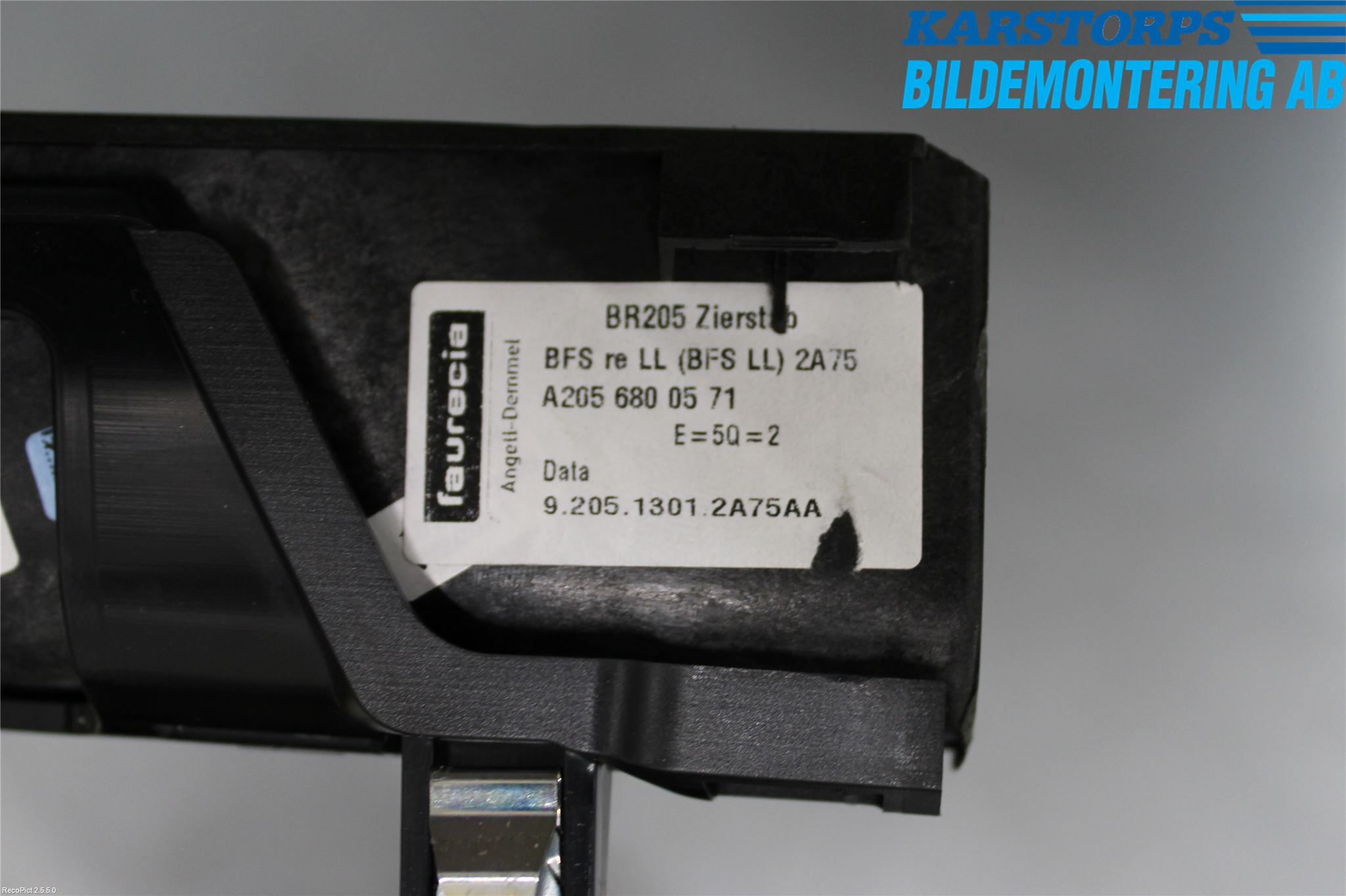 Mercedes-Benz MB C-KLASS (W205) 14-21 Innr Dekor Instrbord