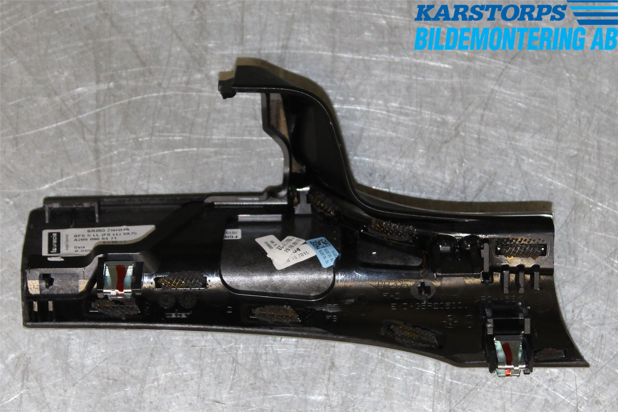 Mercedes-Benz MB C-KLASS (W205) 14-21 Innr Dekor Instrbord