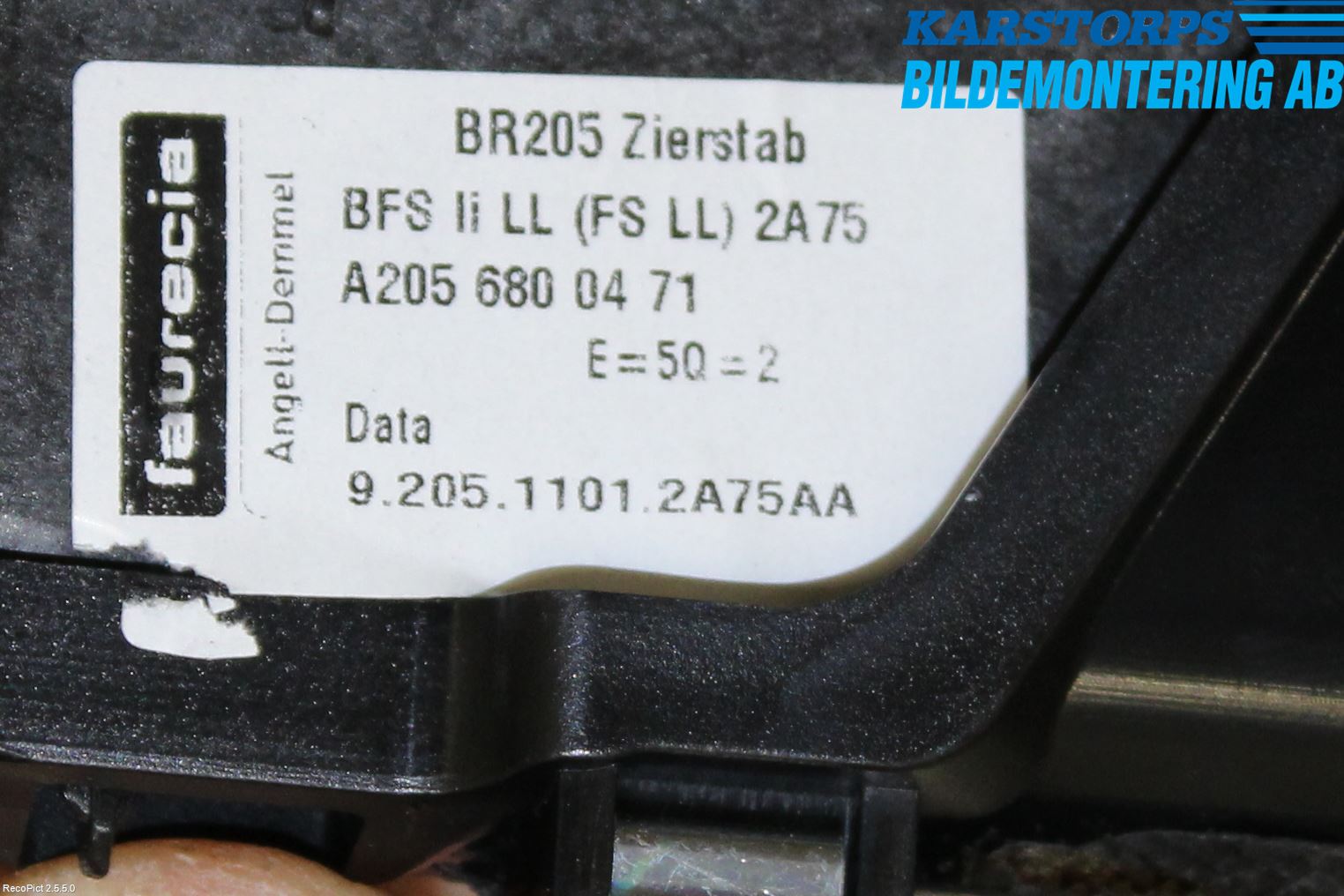 Mercedes-Benz MB C-KLASS (W205) 14-21 Innr Dekor Instrbord