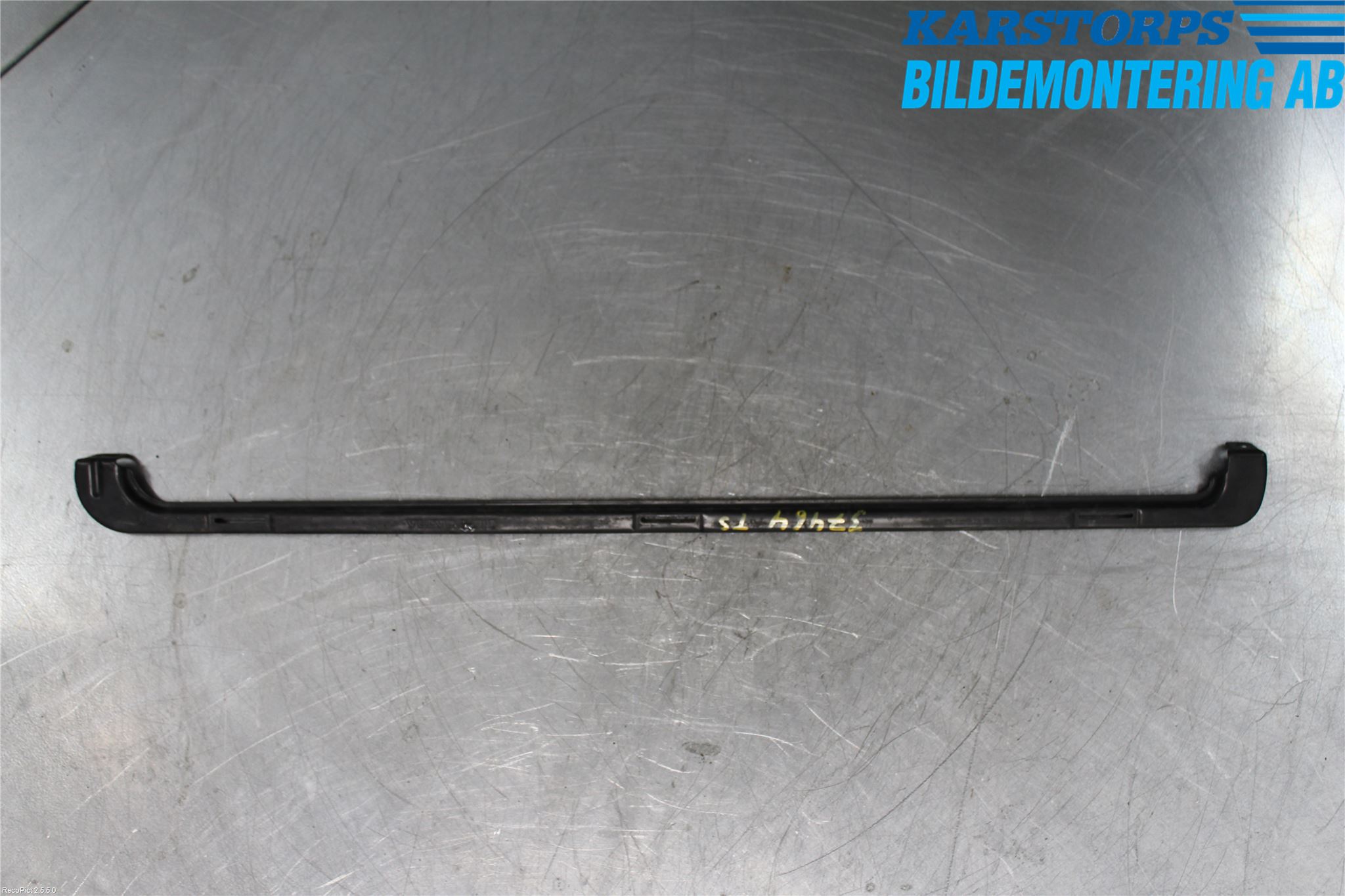 Volvo V50 08-12 Radiator Feste - Ramme - Bjelk