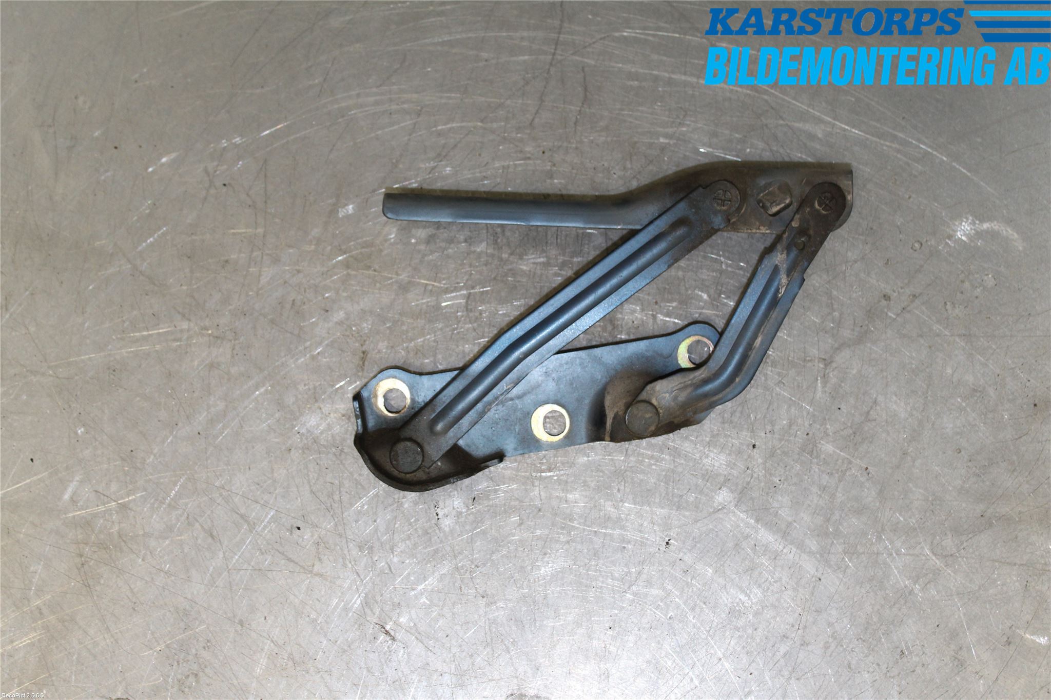 Saab 9-5     06-10 Panser Hengsel - Hengsler