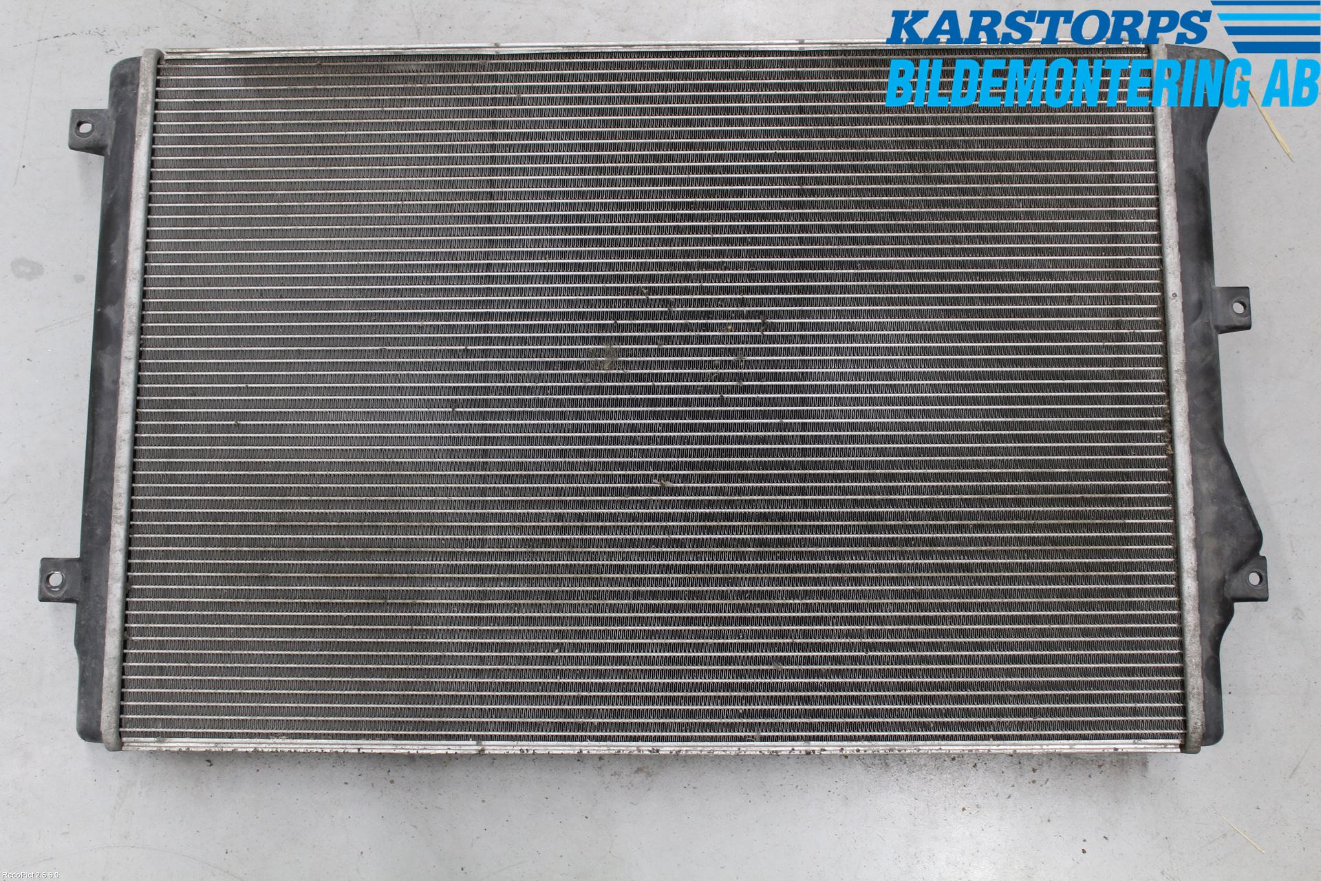 Volkswagen VW PASSAT 05-11 Radiator Automat