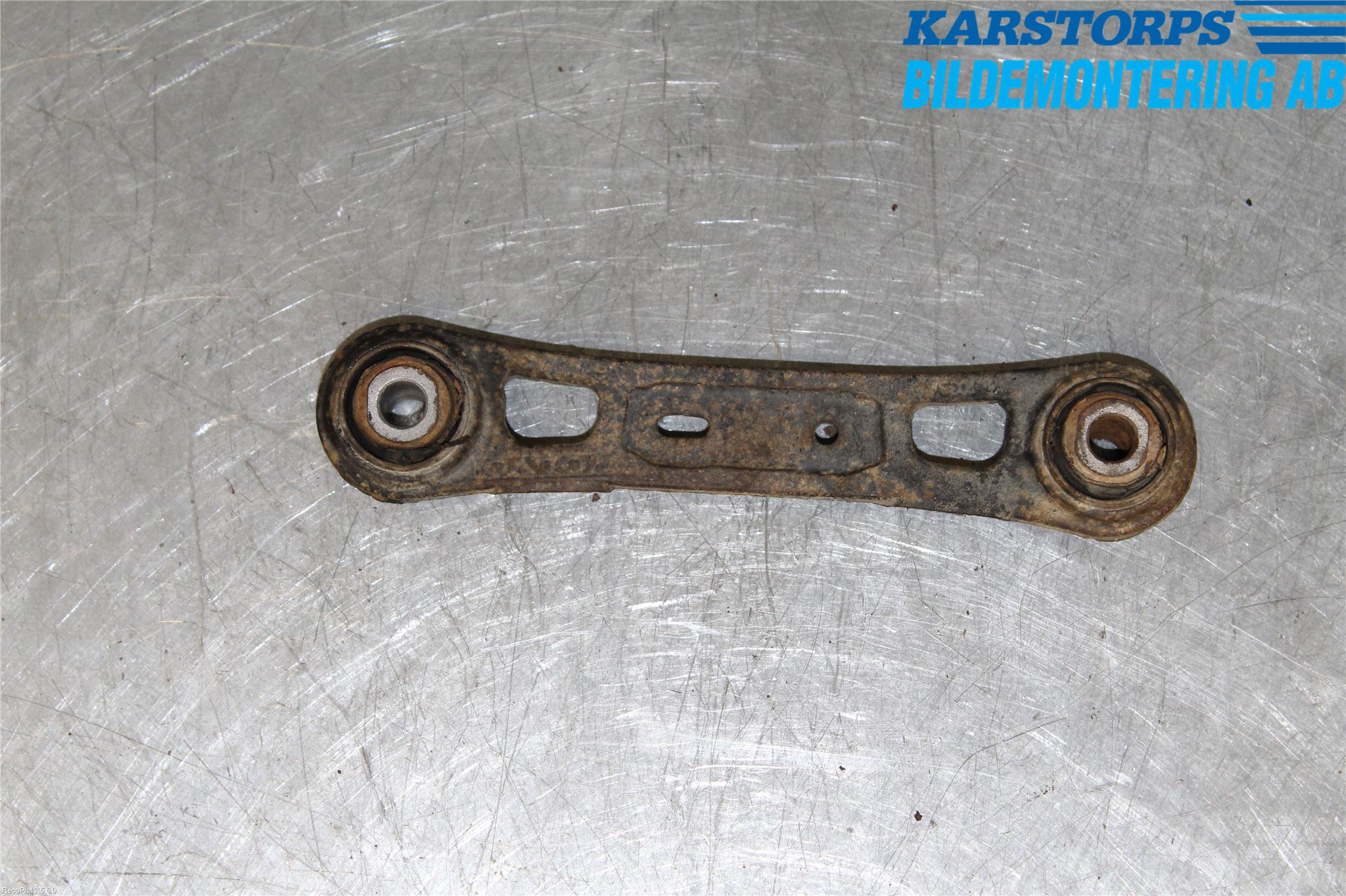 Volvo XC60 09-13 Bakaksel Momentstag