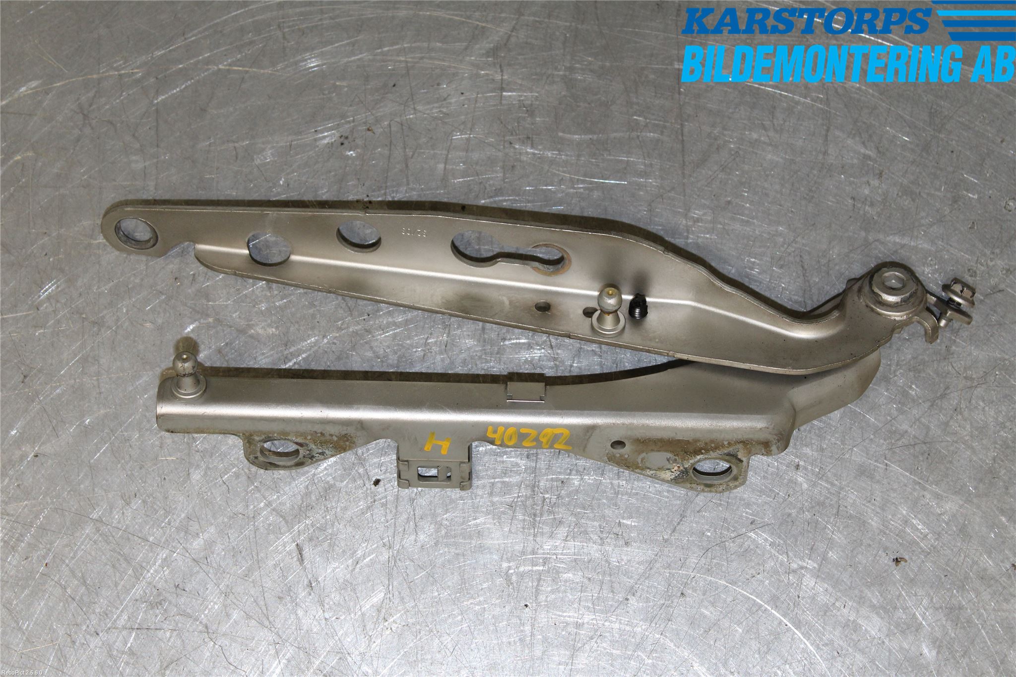 Volvo XC70 01-04 Panser Hengsel - Hengsler