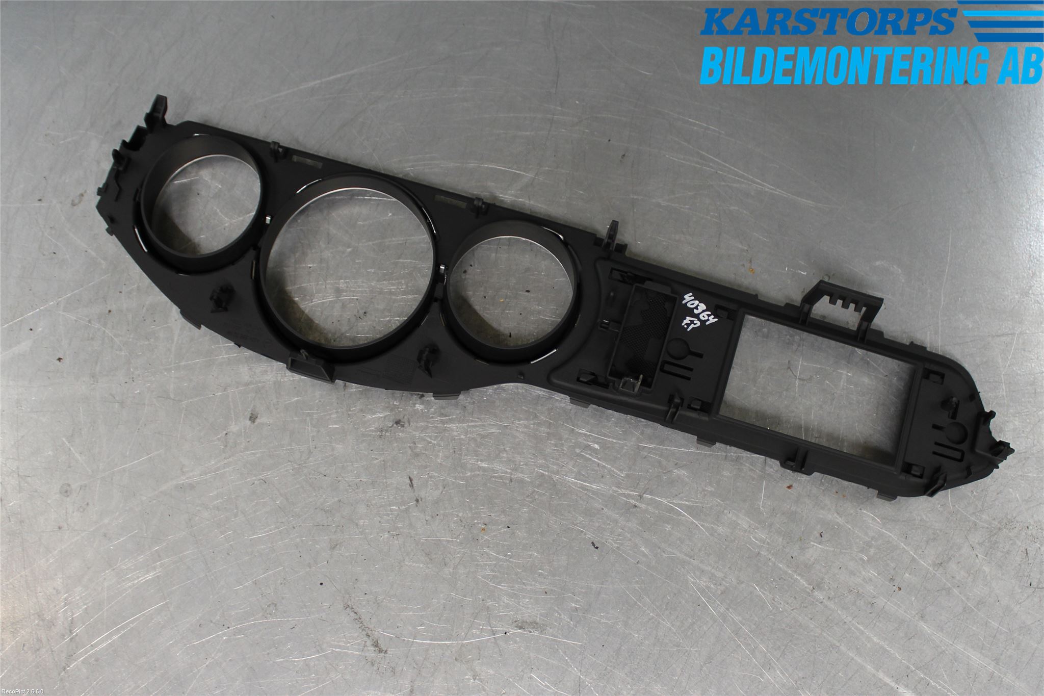 Mercedes-Benz MB C-KLASS (W204) 07-15 Instrument Ramme