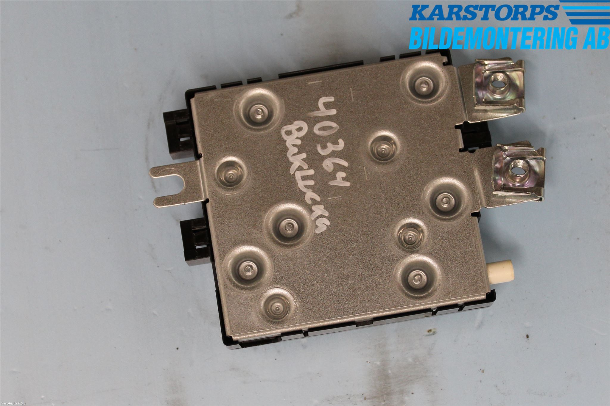 Mercedes-Benz MB C-KLASS (W204) 07-15 Stereo Antenneforsterker
