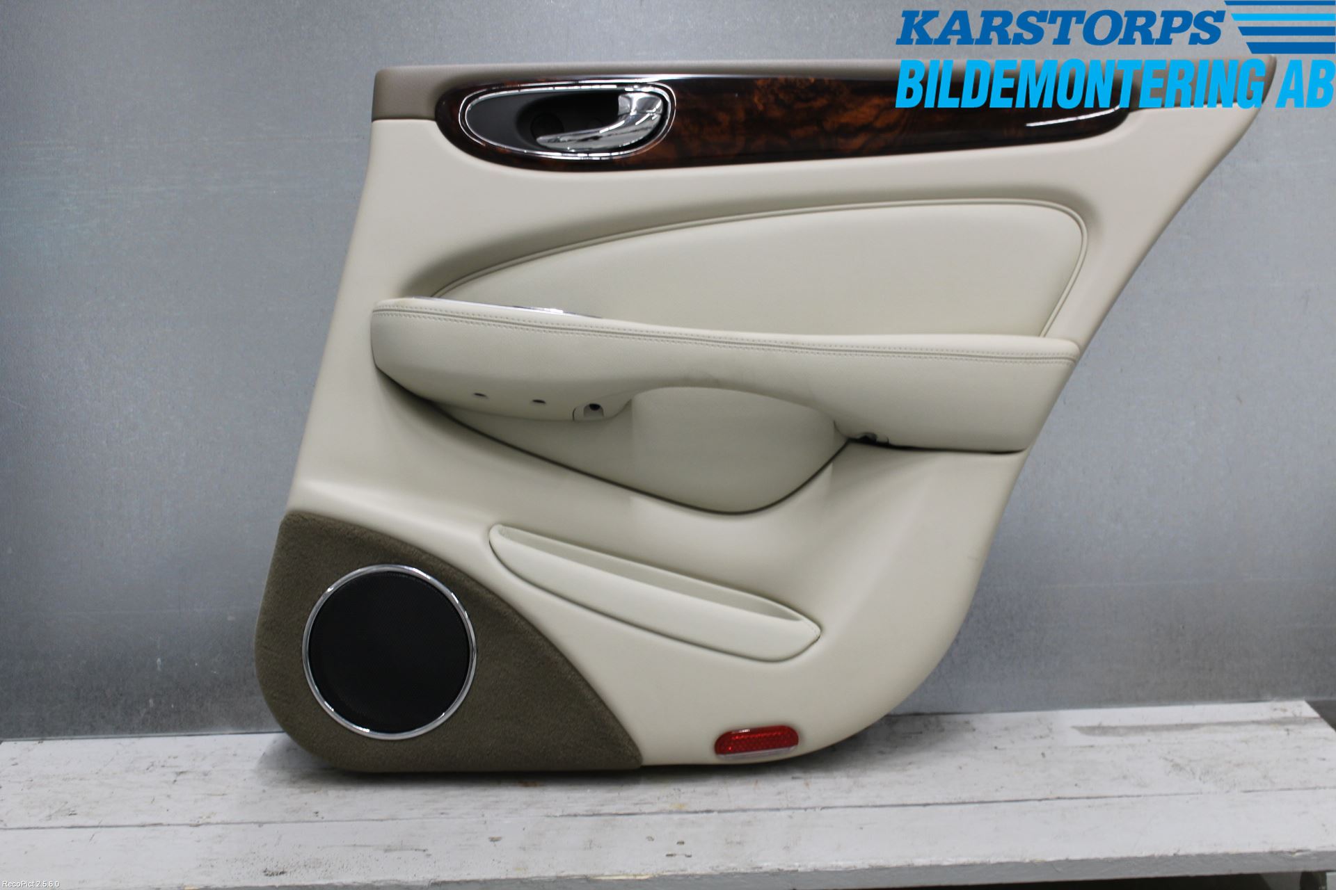 Jaguar XJ X350        03-09 Innr Dørtrekk Høyre