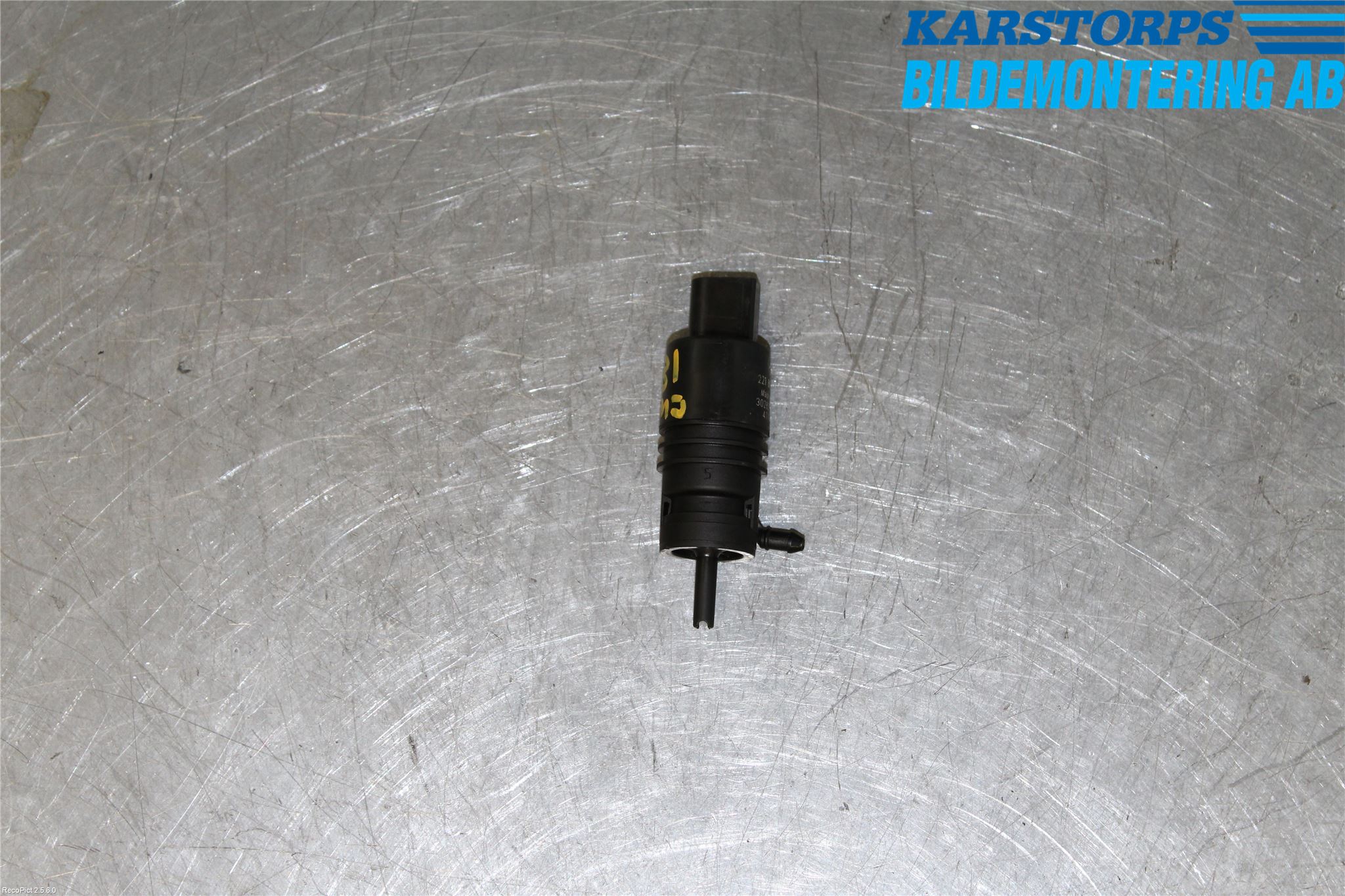 Mercedes-Benz MB E-KLASS (W212) 09-16 Spylerpumpe Frontrute