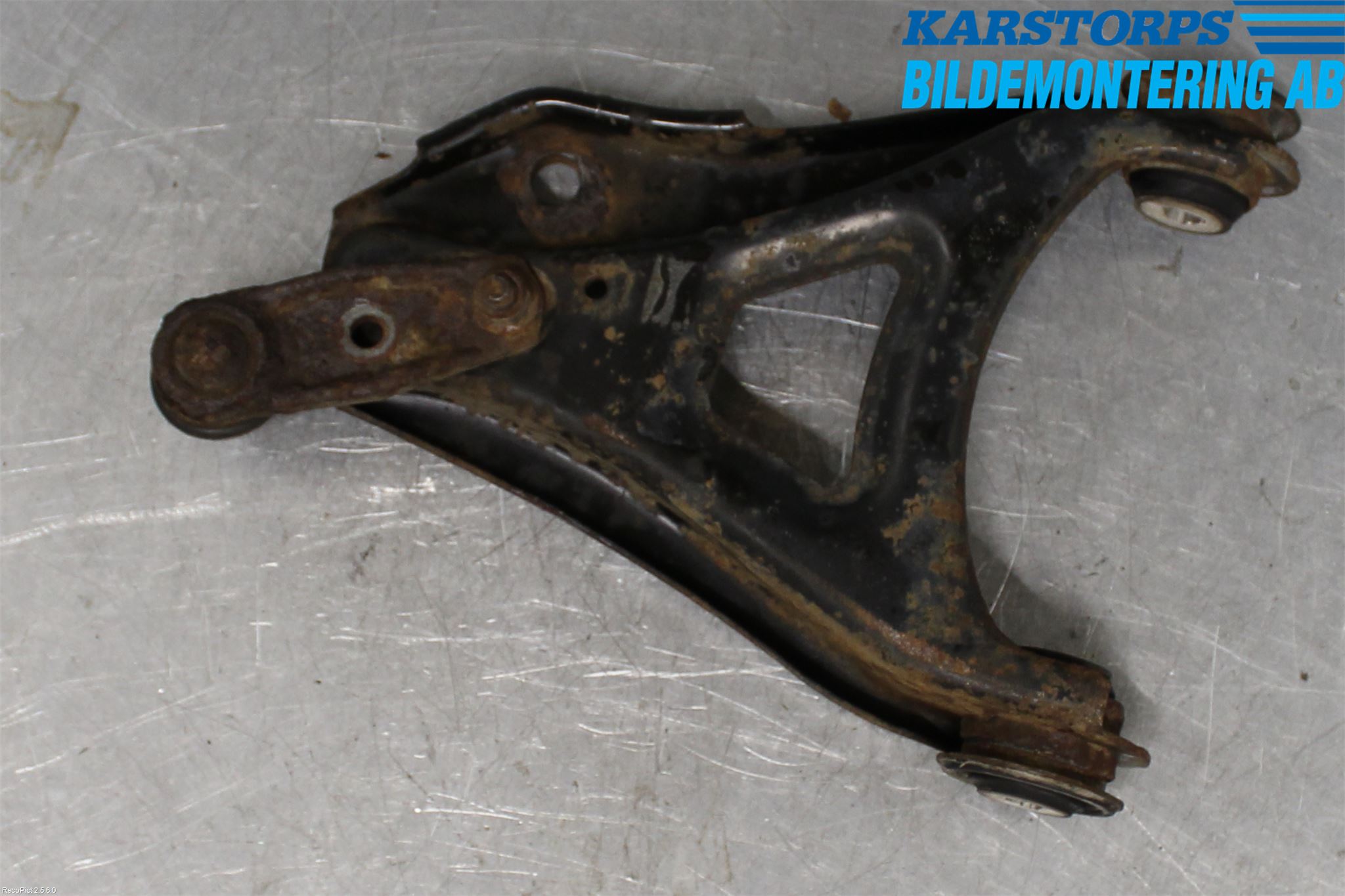 Renault CLIO II 01-08 Bærearm Foran Venstre Nedre
