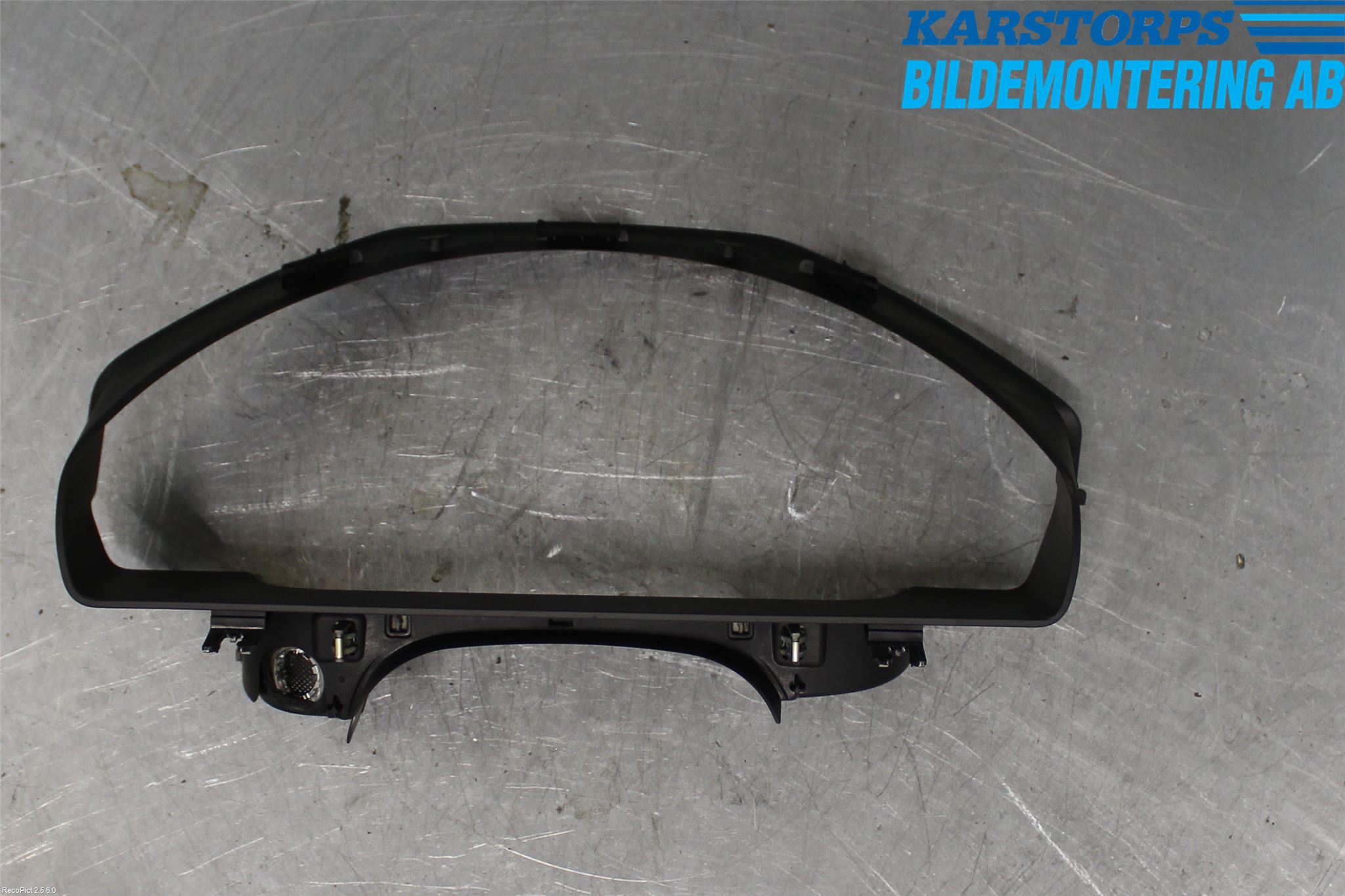 Mercedes-Benz MB E-KLASS (W212) 09-16 Instrument Ramme
