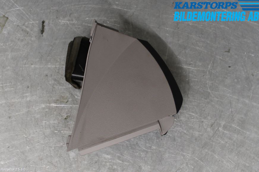 Mitsubishi GRANDIS Dashbord Kanal - Dyse