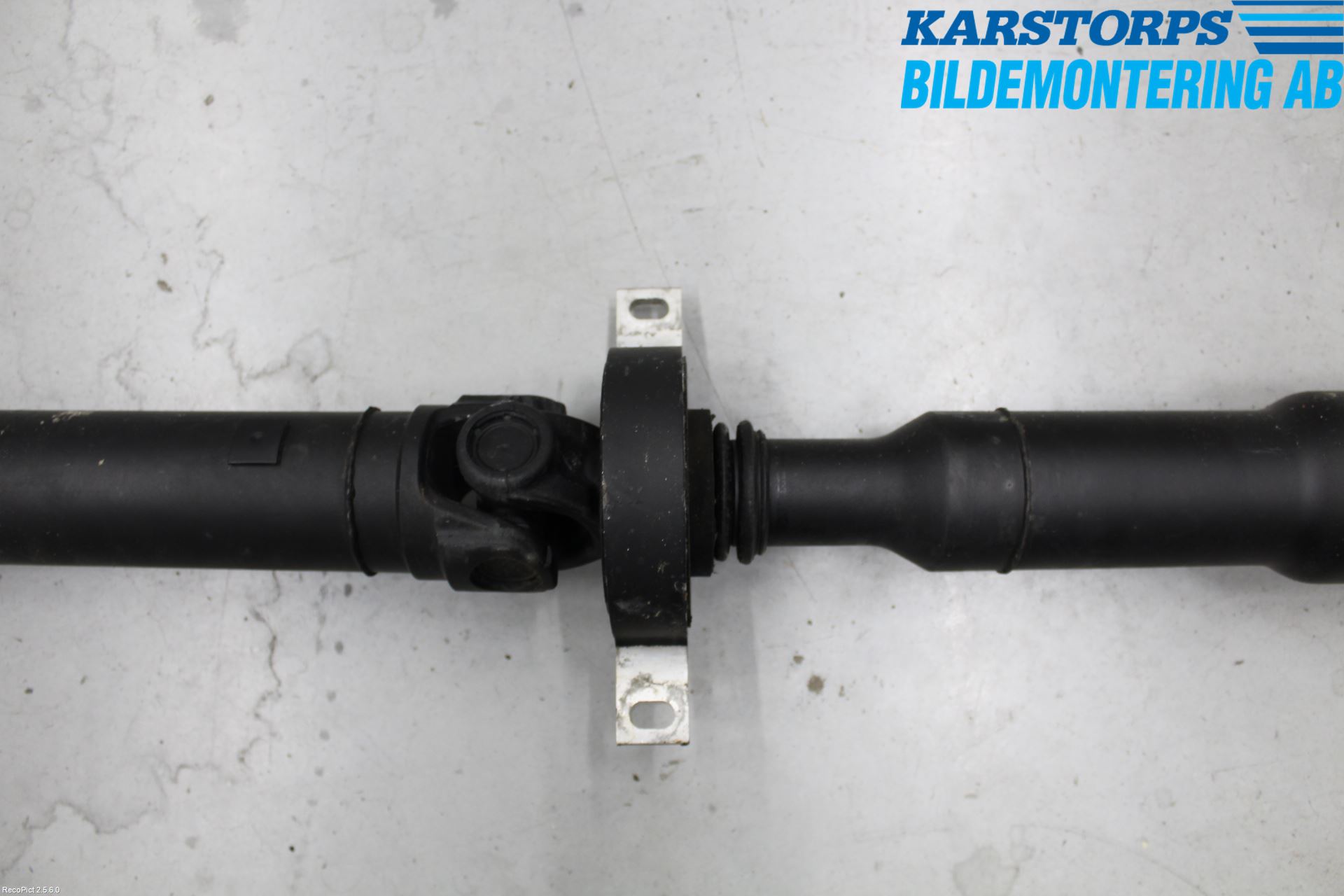 BMW 3 F30/F31/F80 12-19 Mellomaksel Kompl