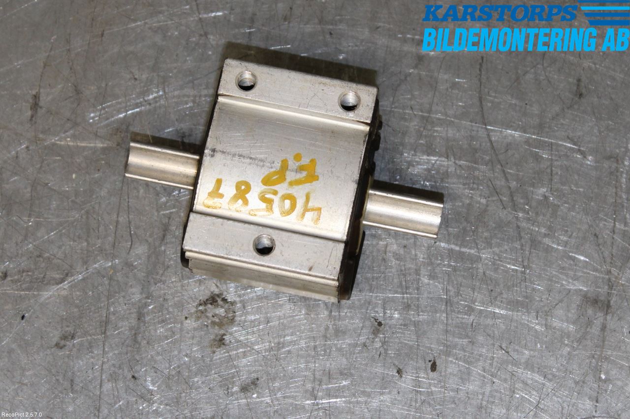 Mercedes-Benz MB C-KLASS (W205) 14-21 Gearkasse Feste Gummi