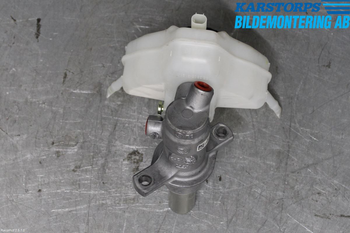 Mercedes-Benz MB C-KLASS (W205) 14-21 Brems Hovedsylinder