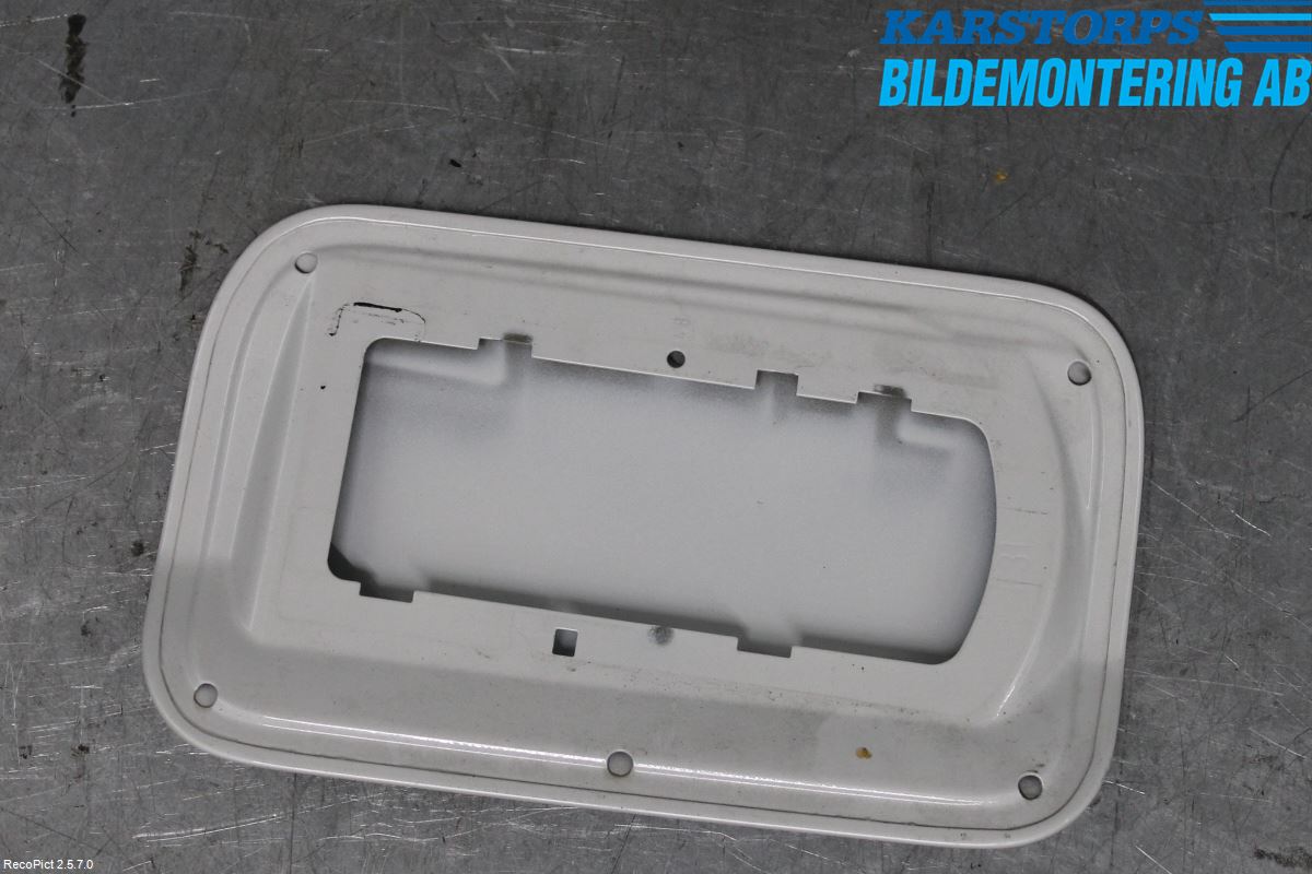 BMW 3 F30/F31/F80 12-19 Drivstoff Tankluke