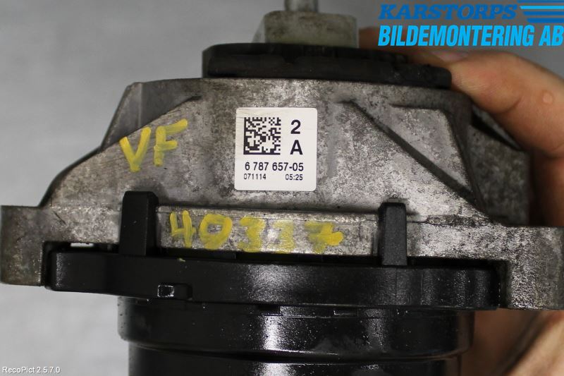 BMW 3 F30/F31/F80 12-19 Motor Feste Gummi