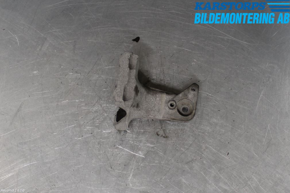 BMW 3 F30/F31/F80 12-19 Motor Feste Stål-Alu