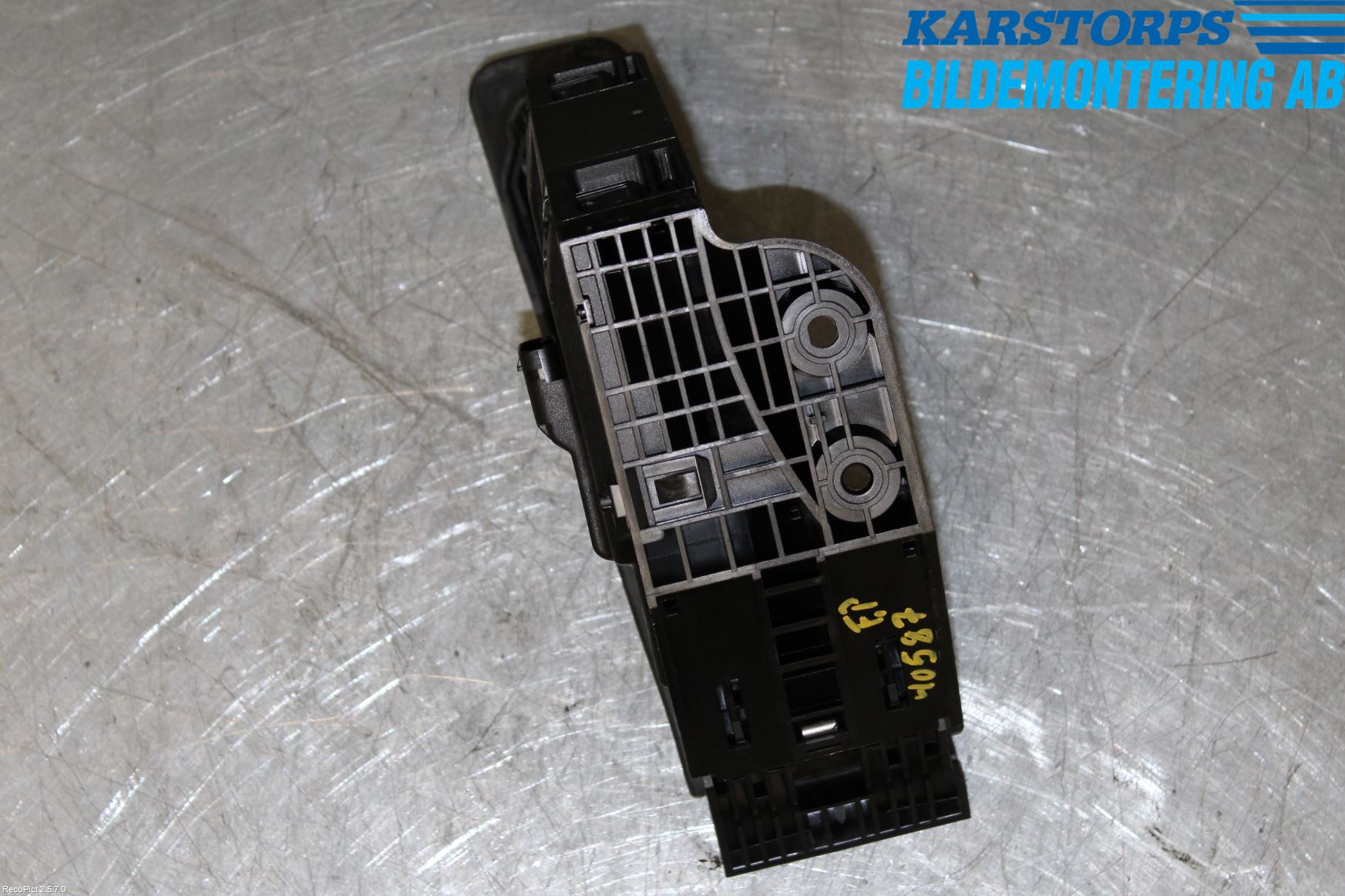 Mercedes-Benz MB C-KLASS (W205) 14-21 Gasspedal