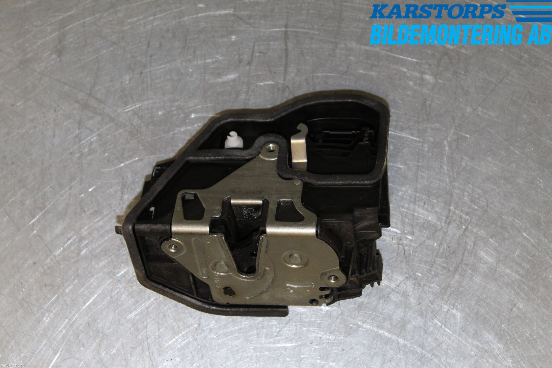 BMW 5 E60/61 Sed/Tou 02-10 Dørlås - Låsekasse