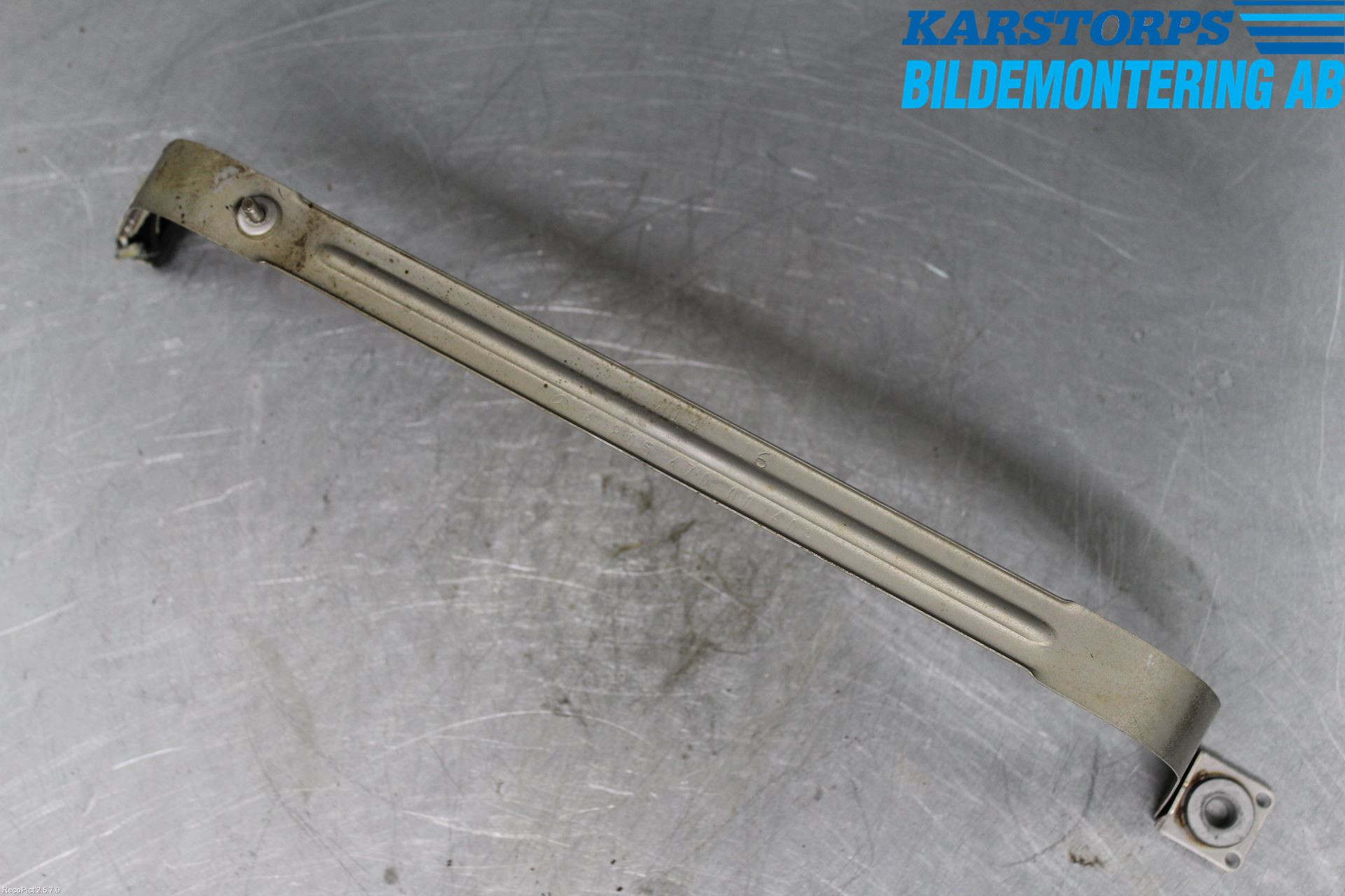 Mercedes-Benz MB C-KLASS (W205) 14-21 Drivstofftank Bånd-Feste