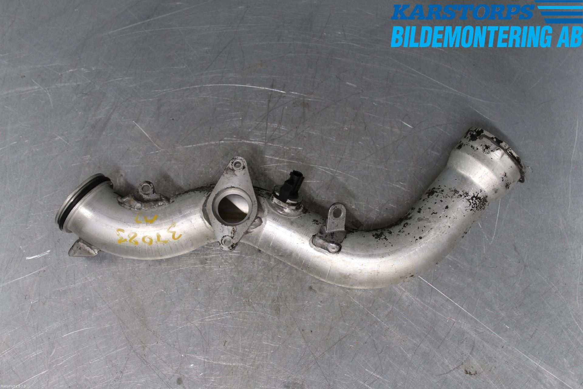 Mercedes-Benz MB E-KLASS (W211) 02-09 Intercooler Rør-Slange
