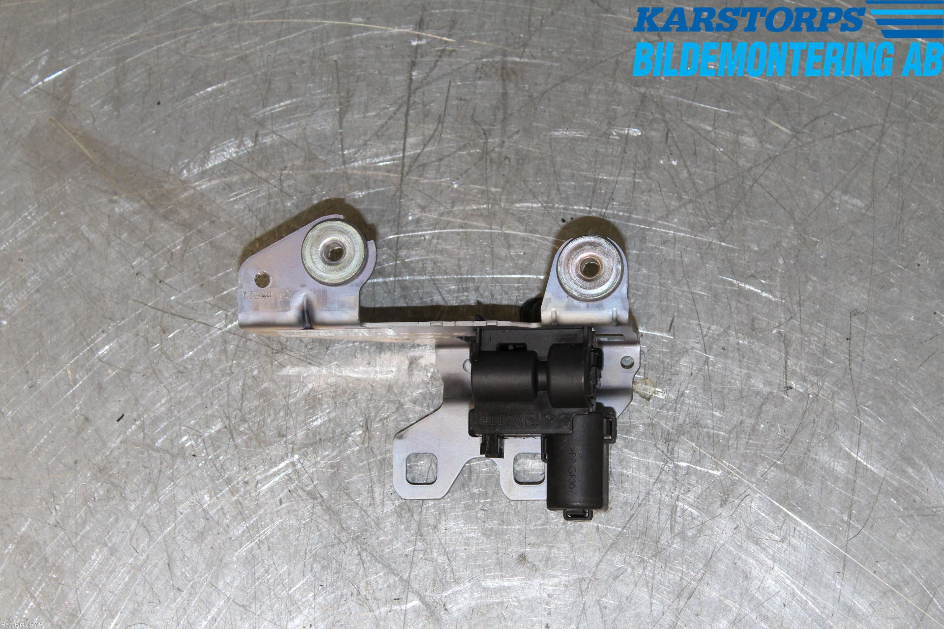 BMW 3 F30/F31/F80 12-19 Bakluke-Lokk Låsekasse