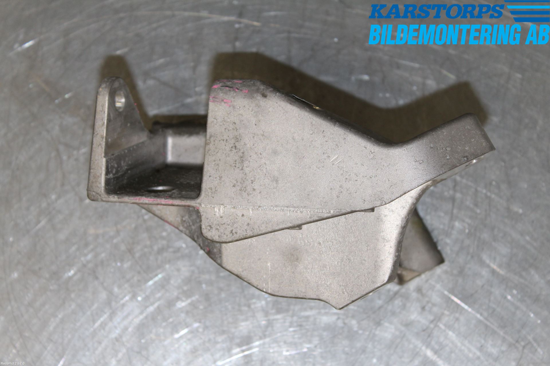 Volvo V70 14-16 Motor Feste Stål-Alu