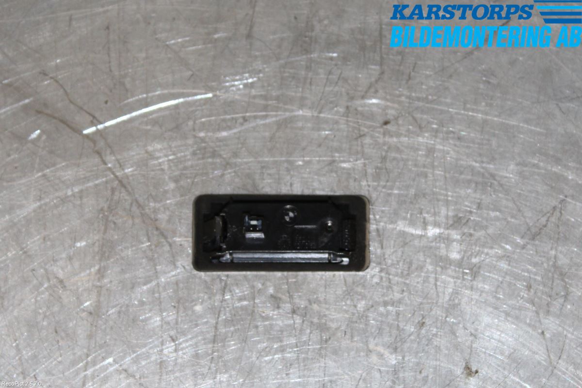 BMW 3 F30/F31/F80 12-19 Skilt Belysning