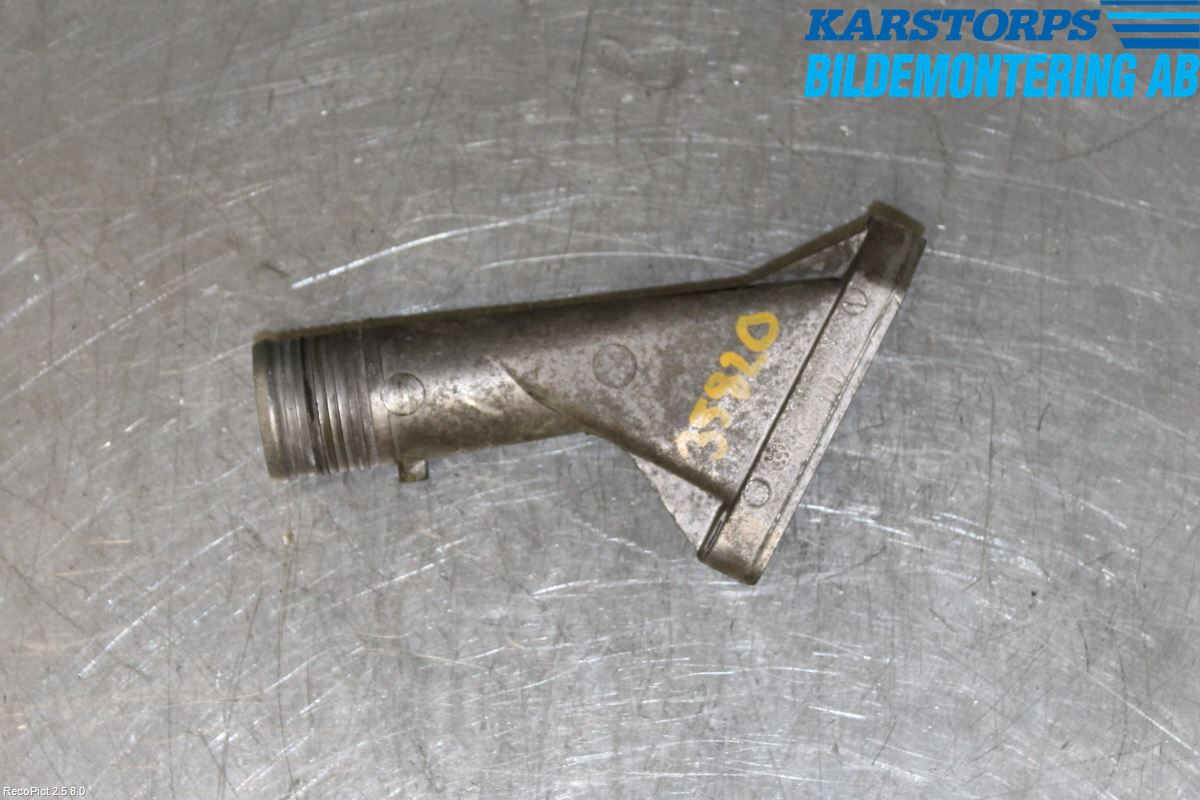 Volvo XC90 03-06 Radiator Slange På Motor