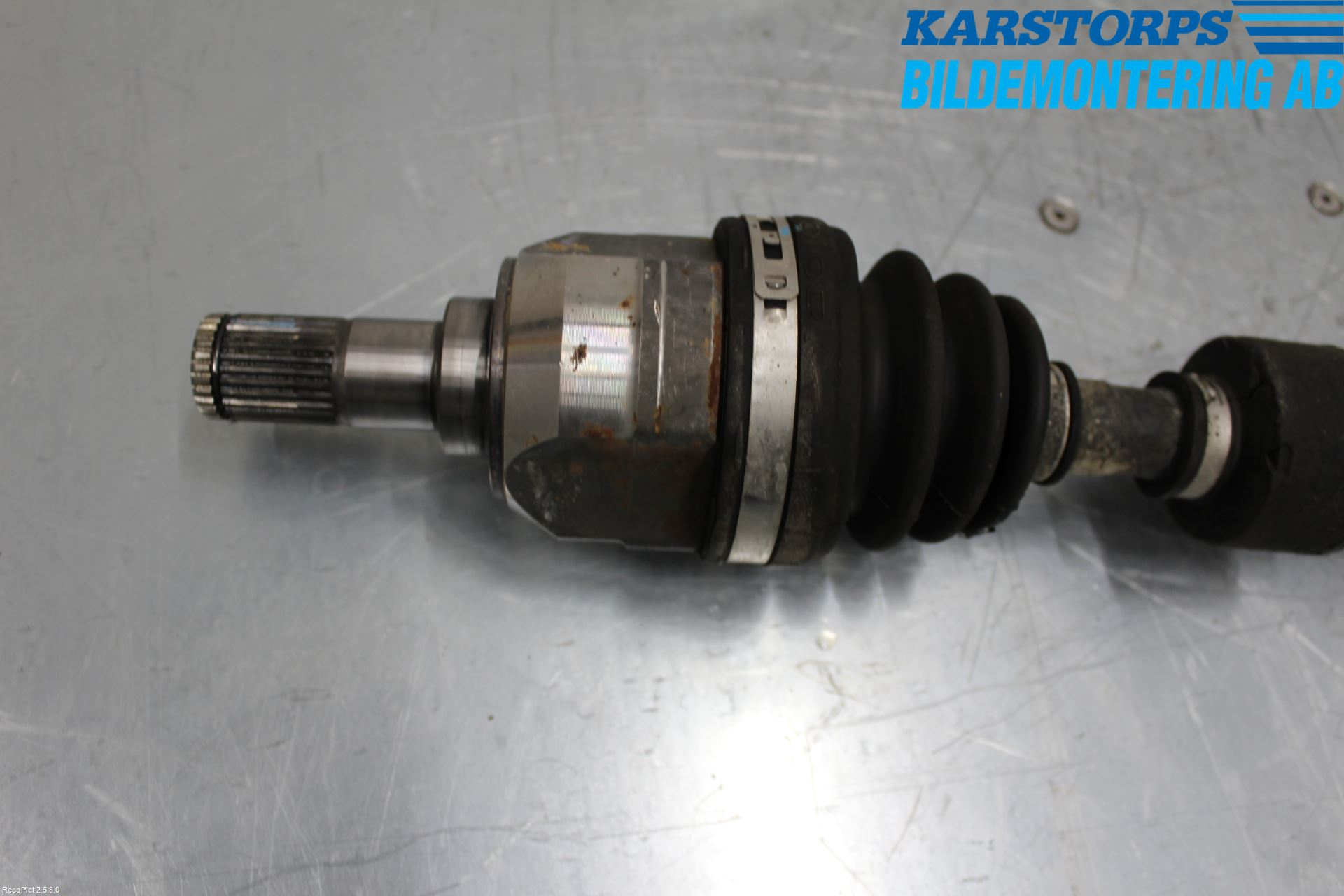 Kia CEED 12-18 Drivaksel Foran Kompl Venstre