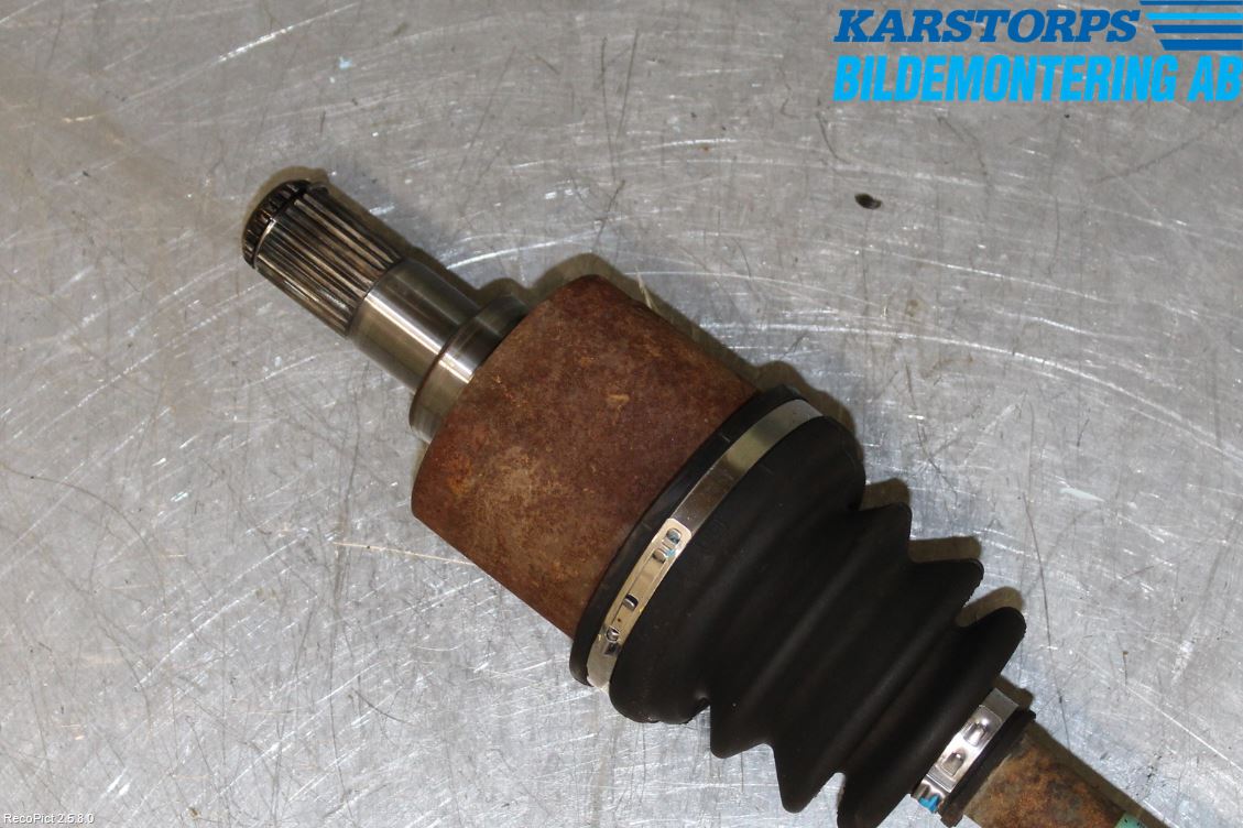 Kia RIO 12-16 Drivaksel Foran Kompl Venstre