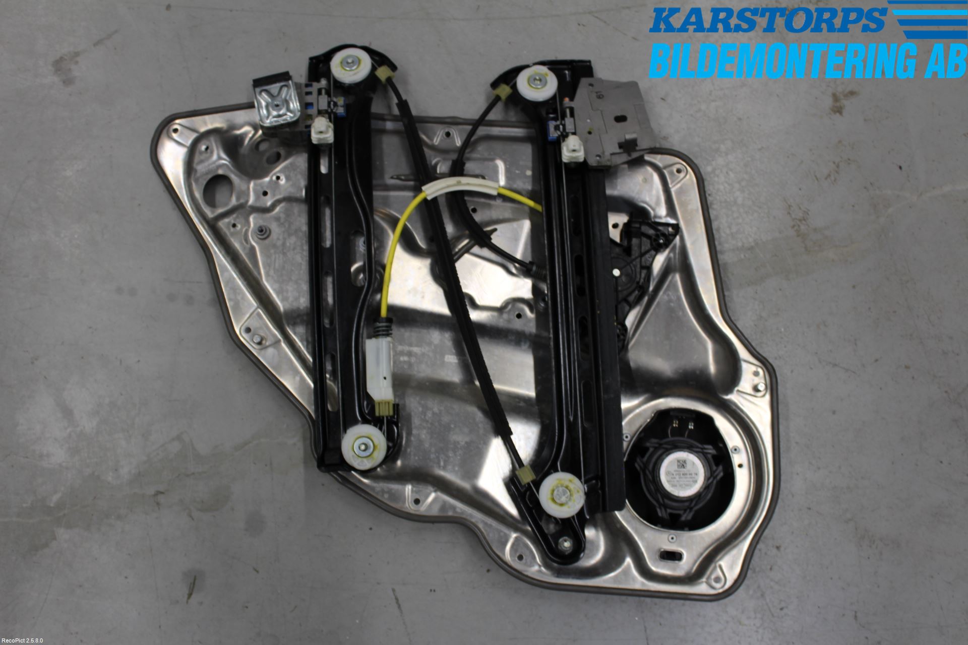 Mercedes-Benz MB CLS (C218/X218) 11-17 Vindusheis El Komp
