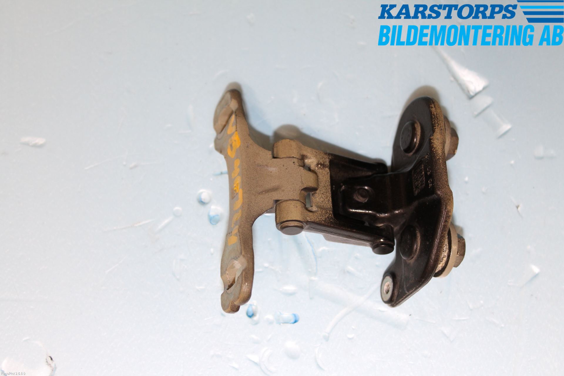 BMW 1 E87/81 5D/3D 03-11 Bakluke Hengsel Venstre