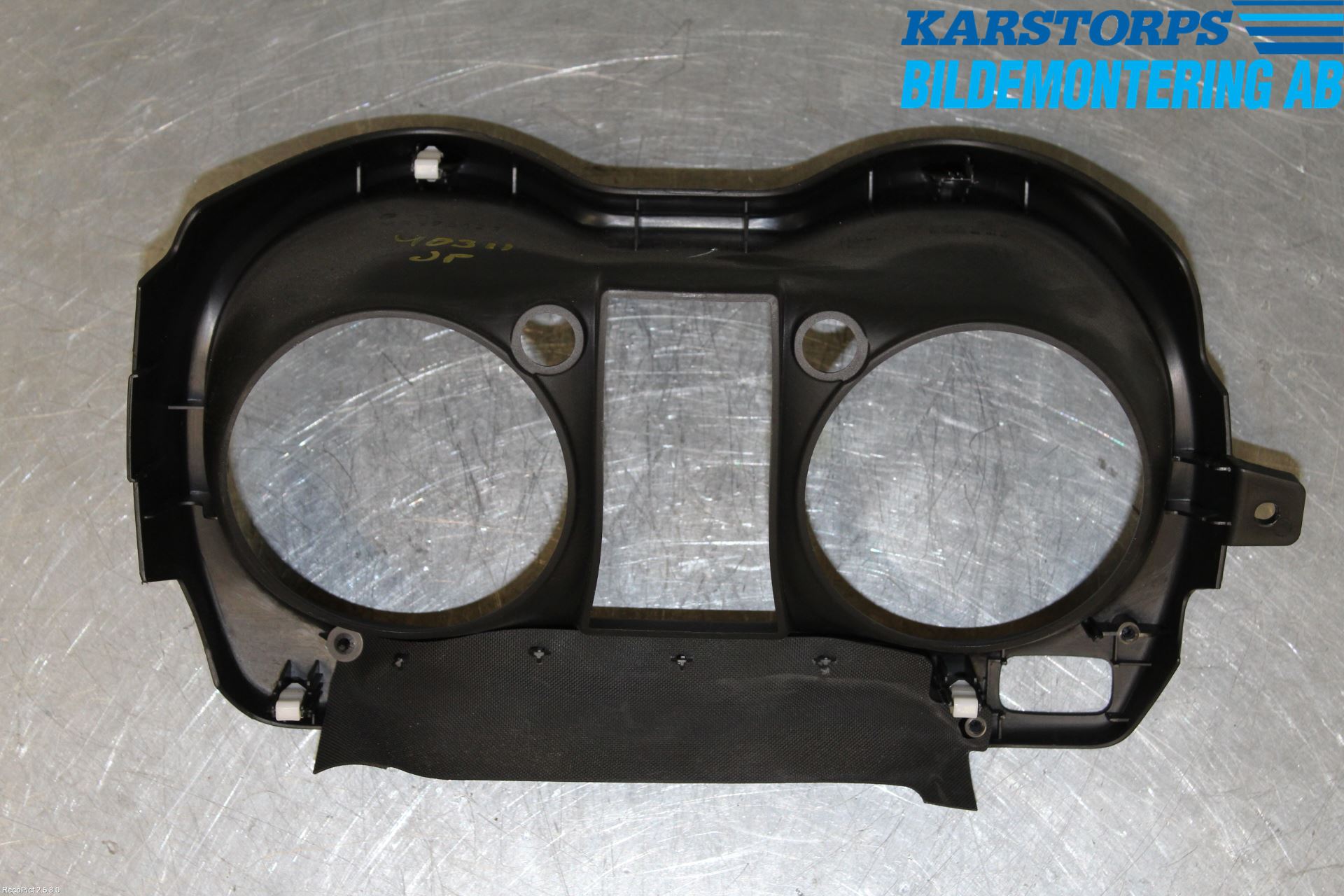 Mitsubishi OUTLANDER 01-07 Instrument Ramme