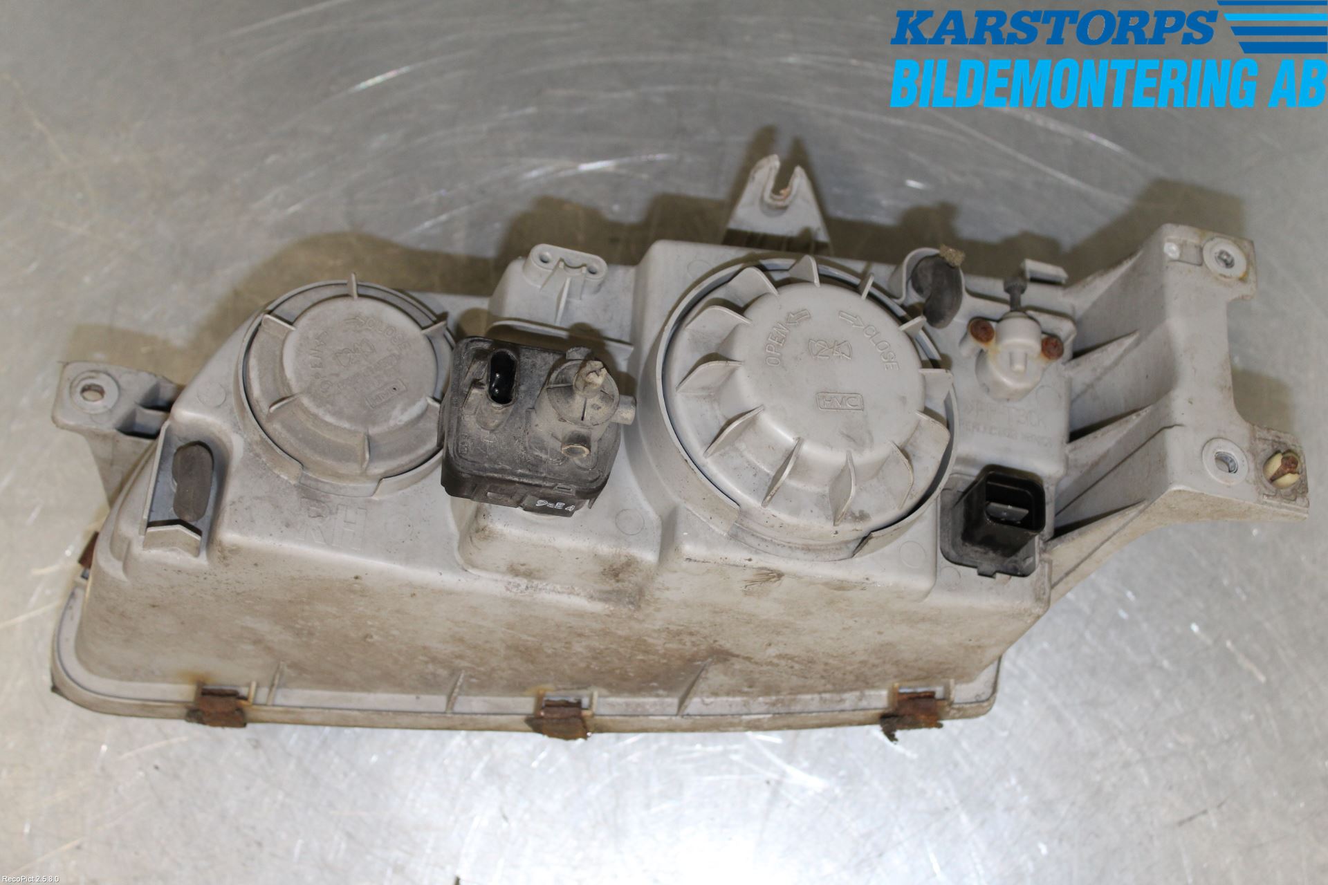 Hyundai H1/STAREX  97-08 Frontlykt Høyre