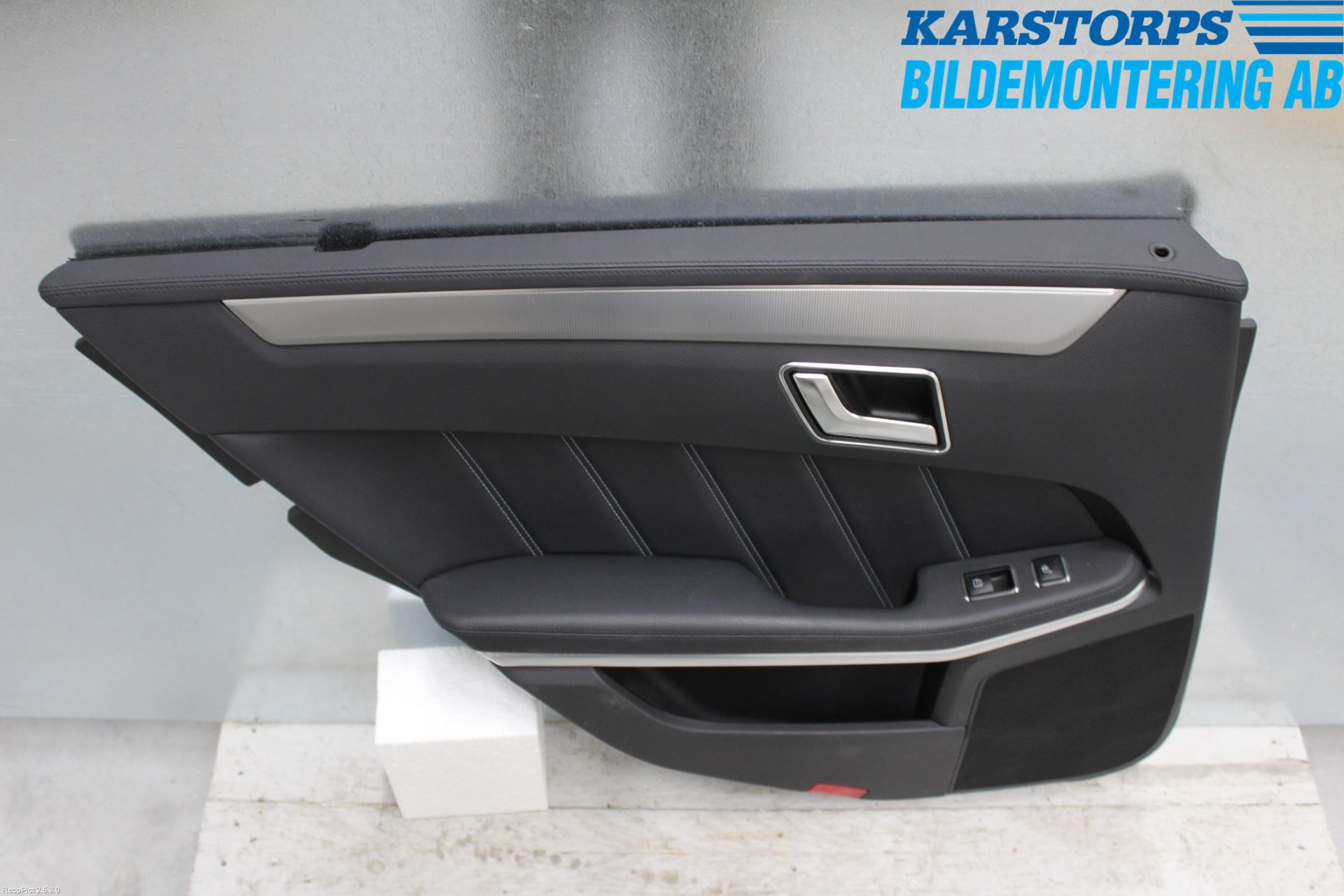 Mercedes-Benz MB E-KLASS (W212) 09-16 Innr Dørtrekk Venstre