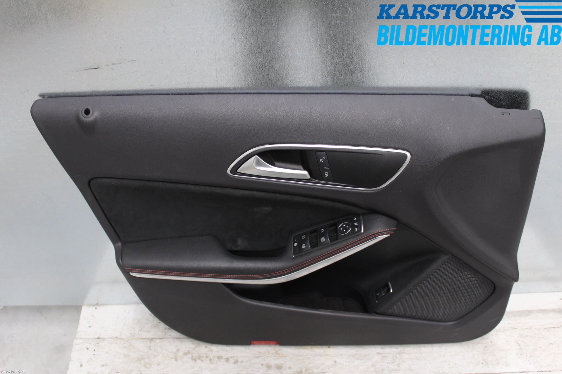 Mercedes-Benz MB GLA-KLASS (X156) 13-20 Innr Dørtrekk Venstre
