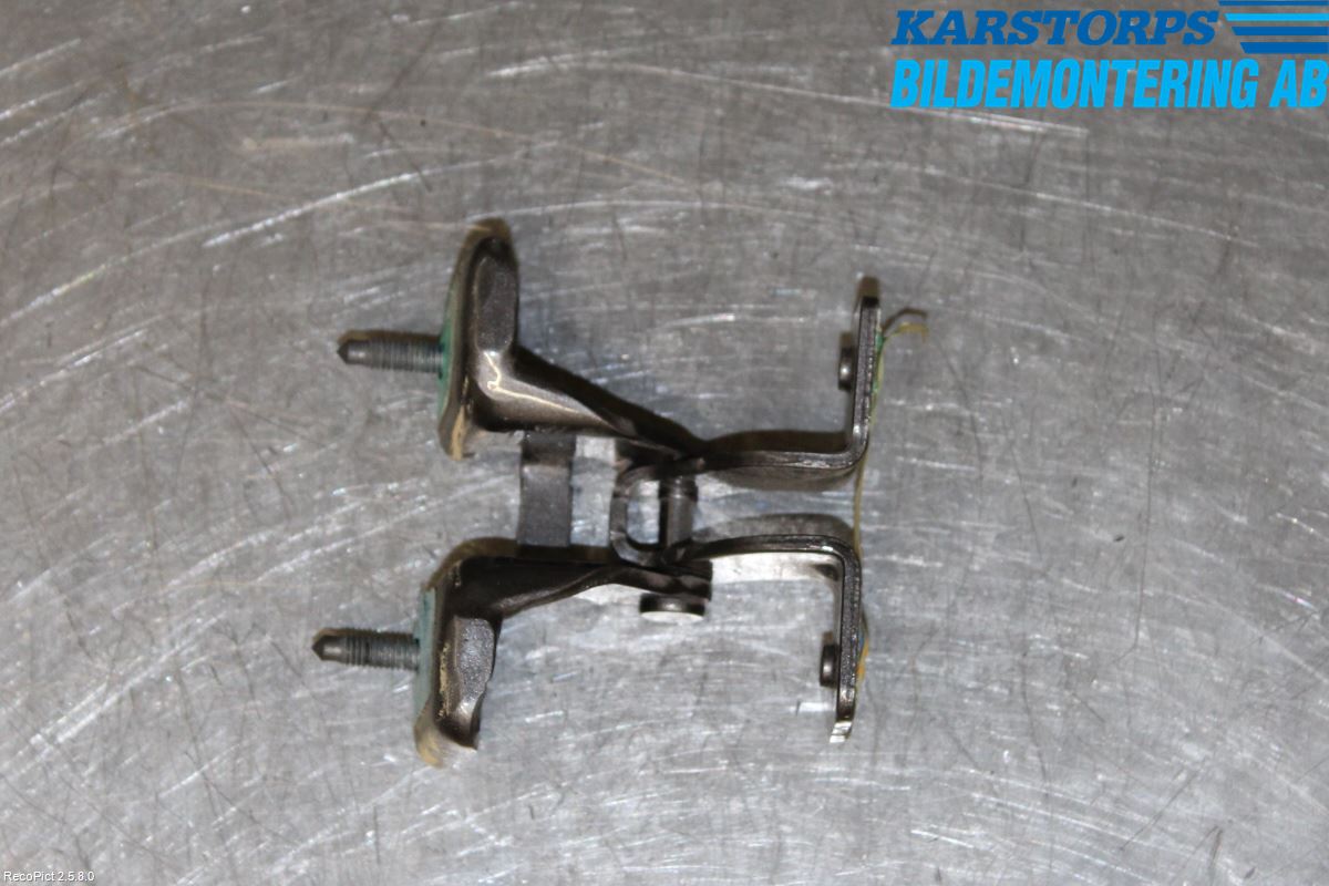 Mercedes-Benz MB GLA-KLASS (X156) 13-20 Bakluke Hengsel Venstre
